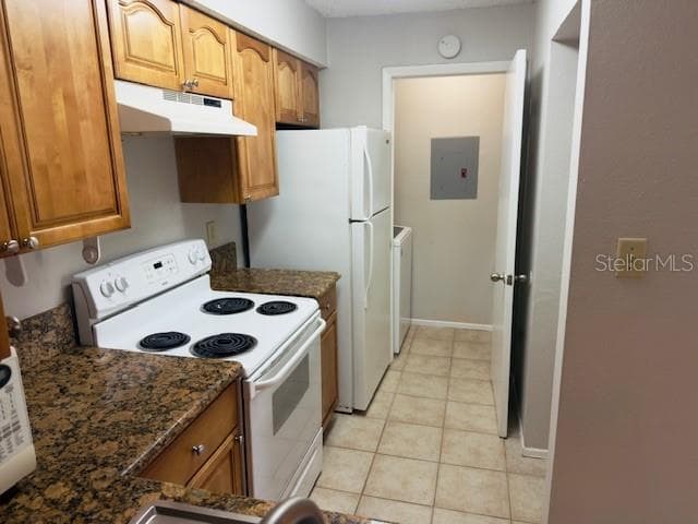 KITCHEN - 224 AFTON SQ #8-301, ALTAMONTE SPRINGS
