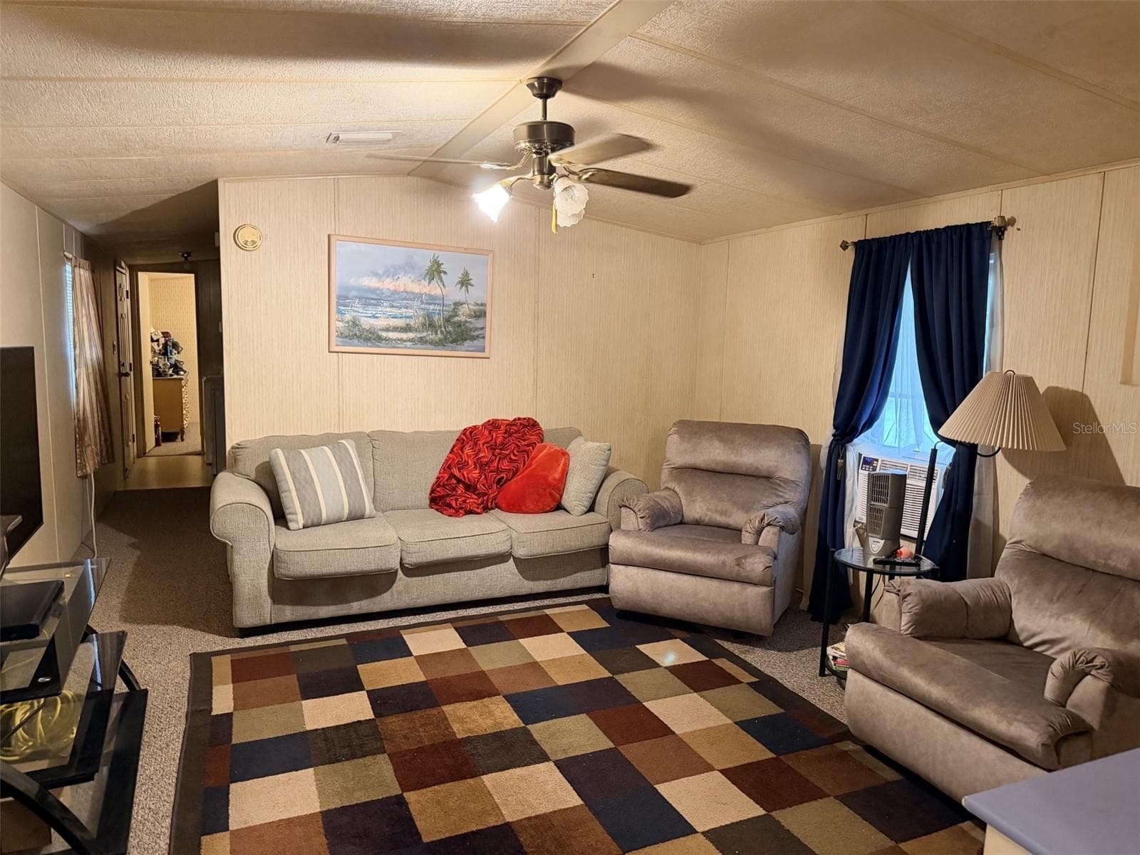 Manufactured Home at 355 NE 436 AVE, OLD TOWN, photo 2 of 19
