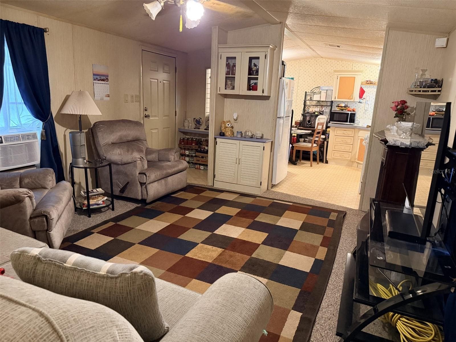 Manufactured Home at 355 NE 436 AVE, OLD TOWN, photo 7 of 19