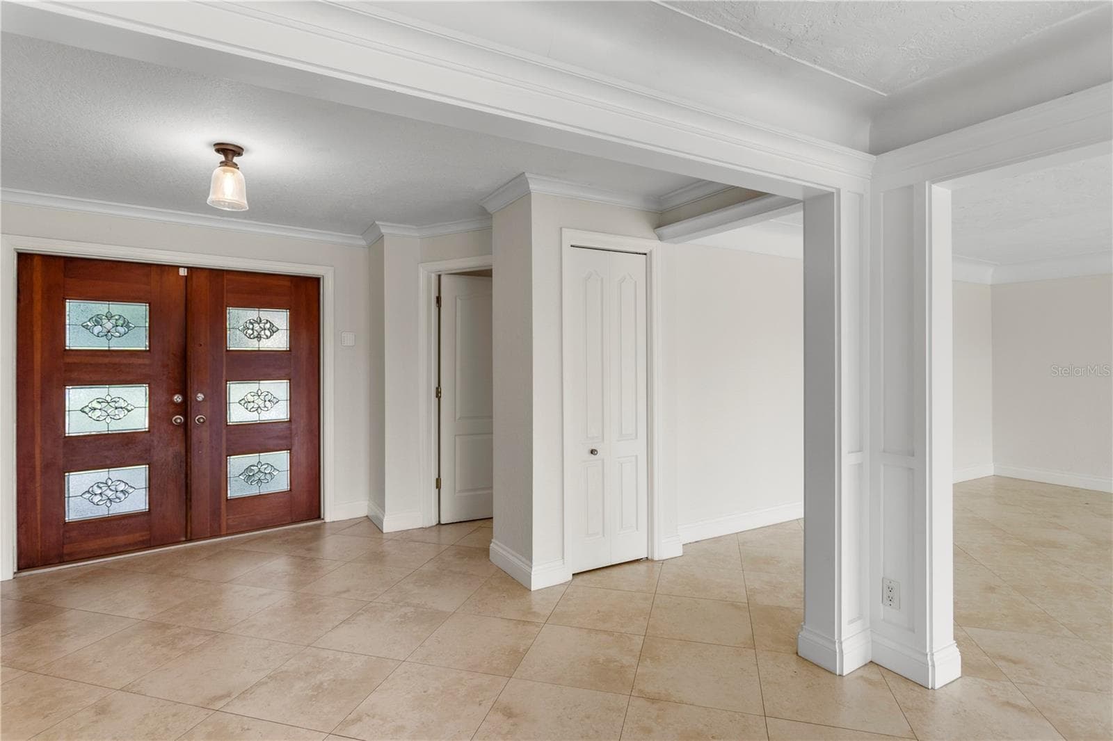Single Family Residence at 1985 CAROLINA AVE NE, ST PETERSBURG, photo 5 of 61