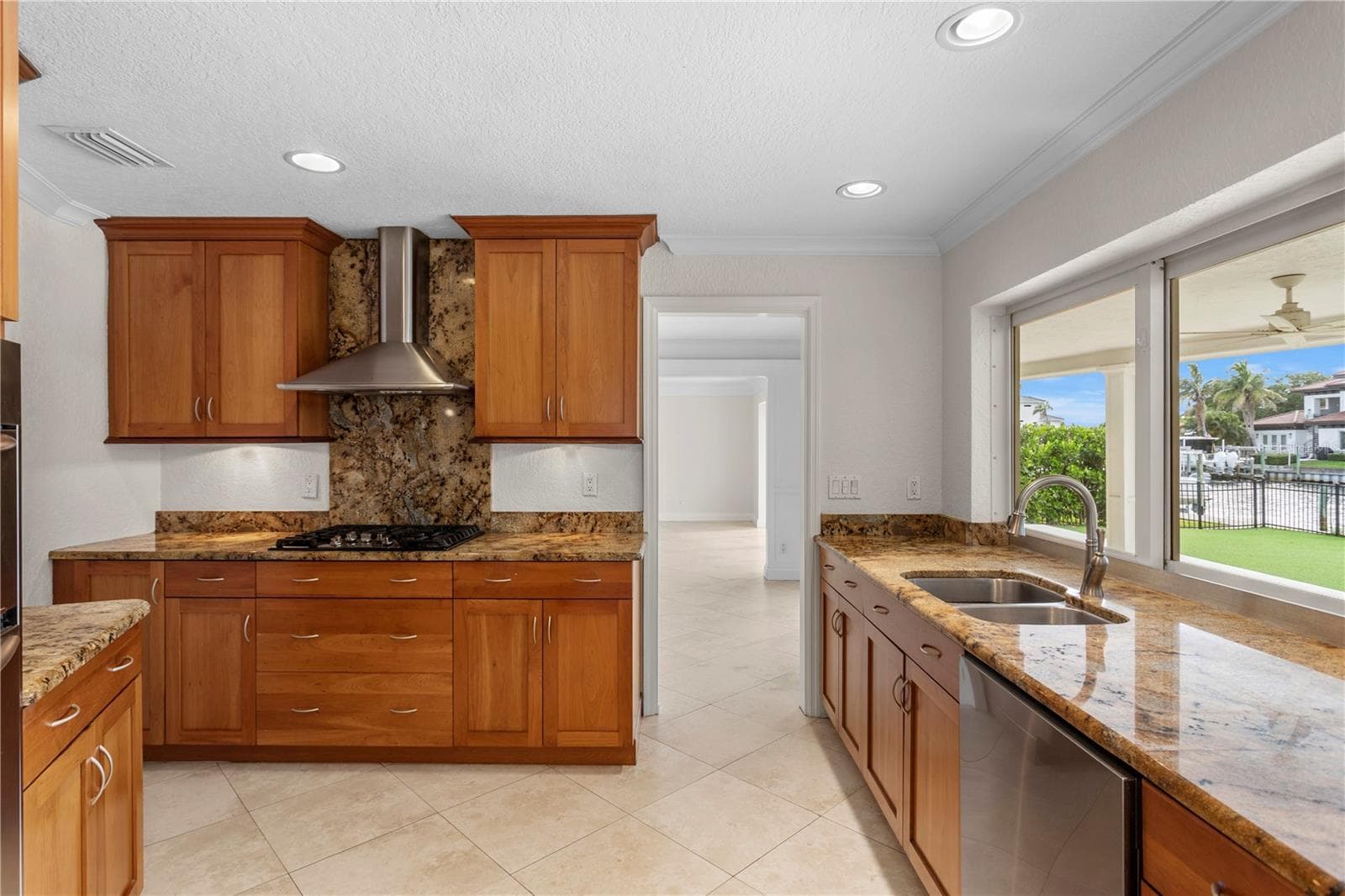 Single Family Residence at 1985 CAROLINA AVE NE, ST PETERSBURG, photo 18 of 61