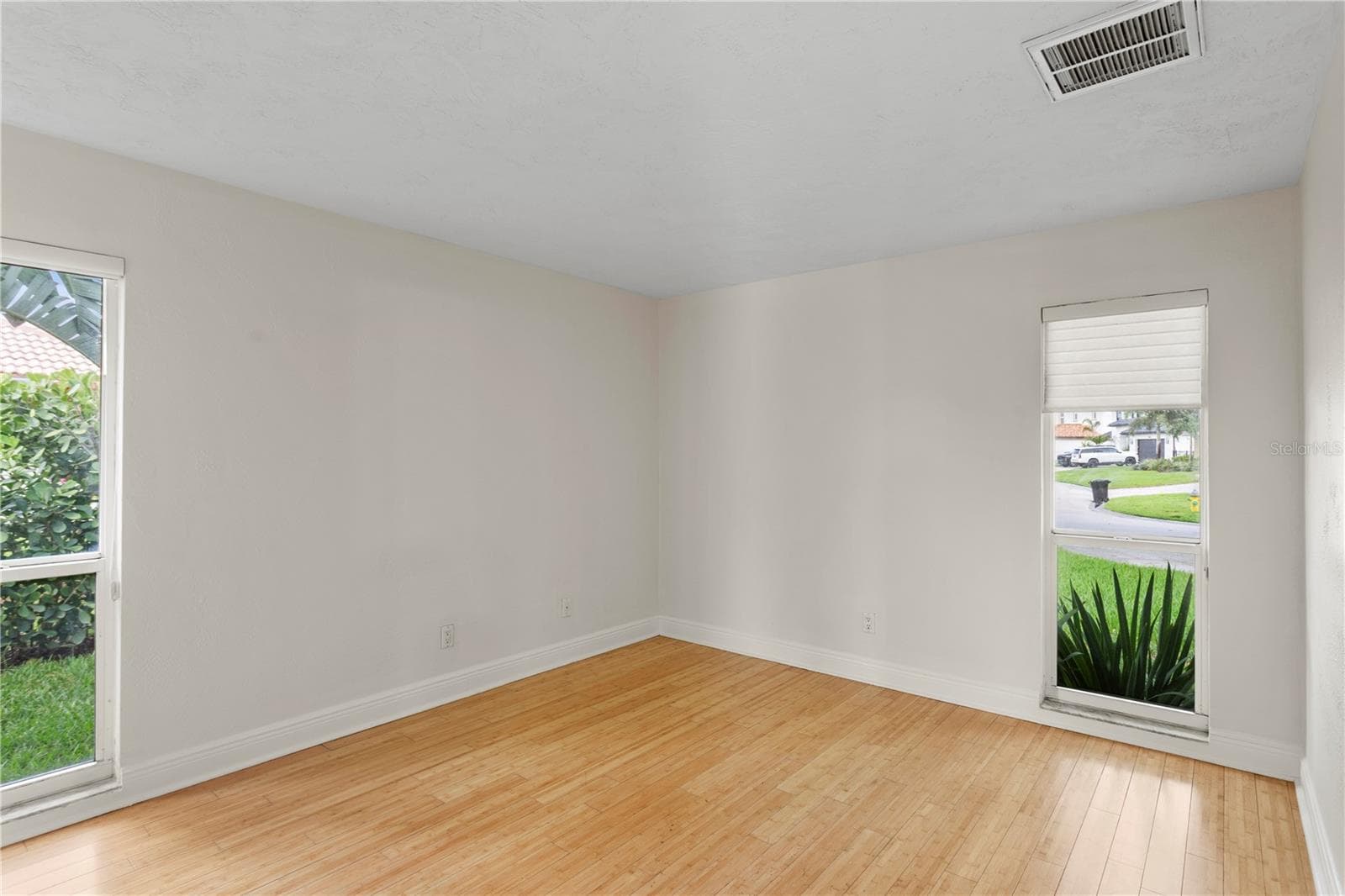 Single Family Residence at 1985 CAROLINA AVE NE, ST PETERSBURG, photo 31 of 61