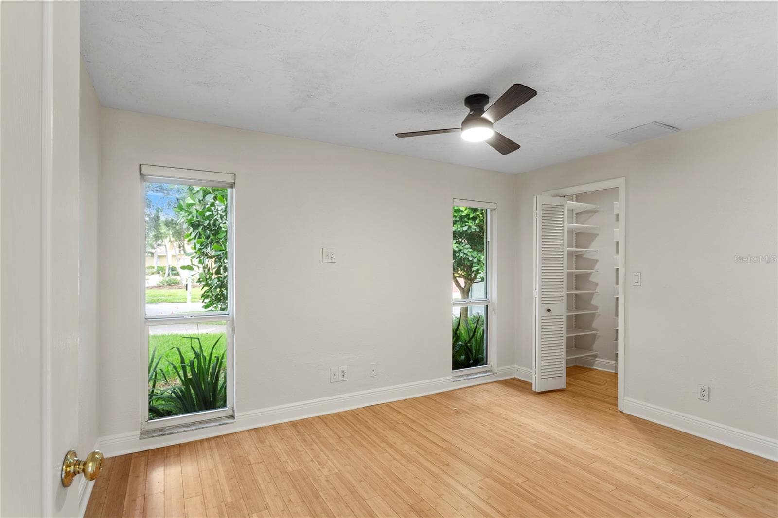 Single Family Residence at 1985 CAROLINA AVE NE, ST PETERSBURG, photo 34 of 61