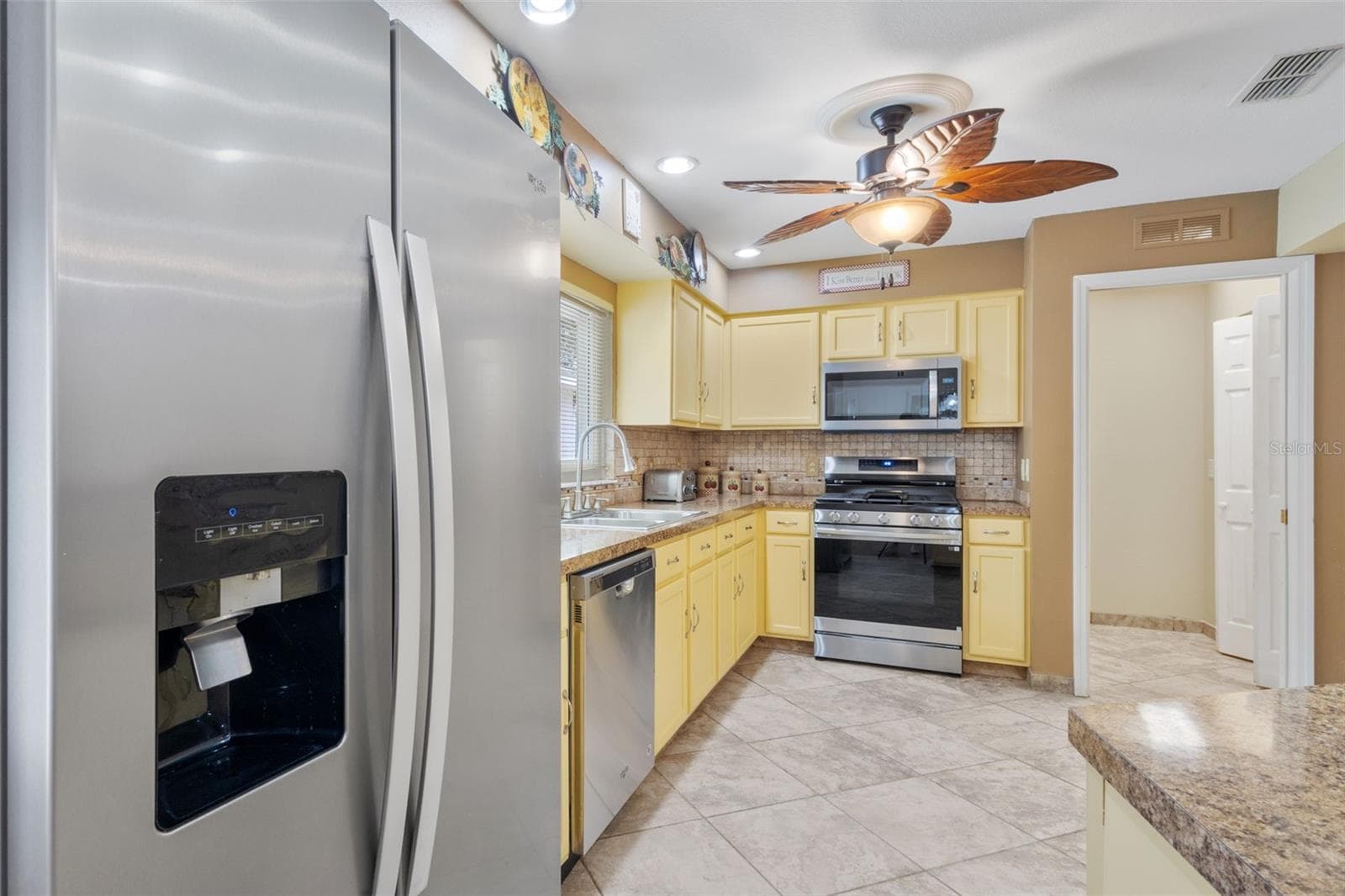 Single Family Residence at 9526 SW 92ND PLACE RD, OCALA, photo 12 of 60