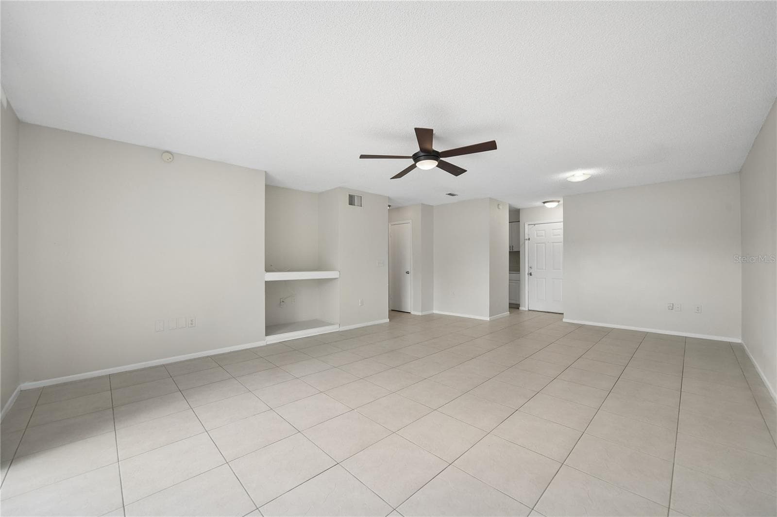 Living Room - 107 DORCHESTER SQ, LAKE MARY
