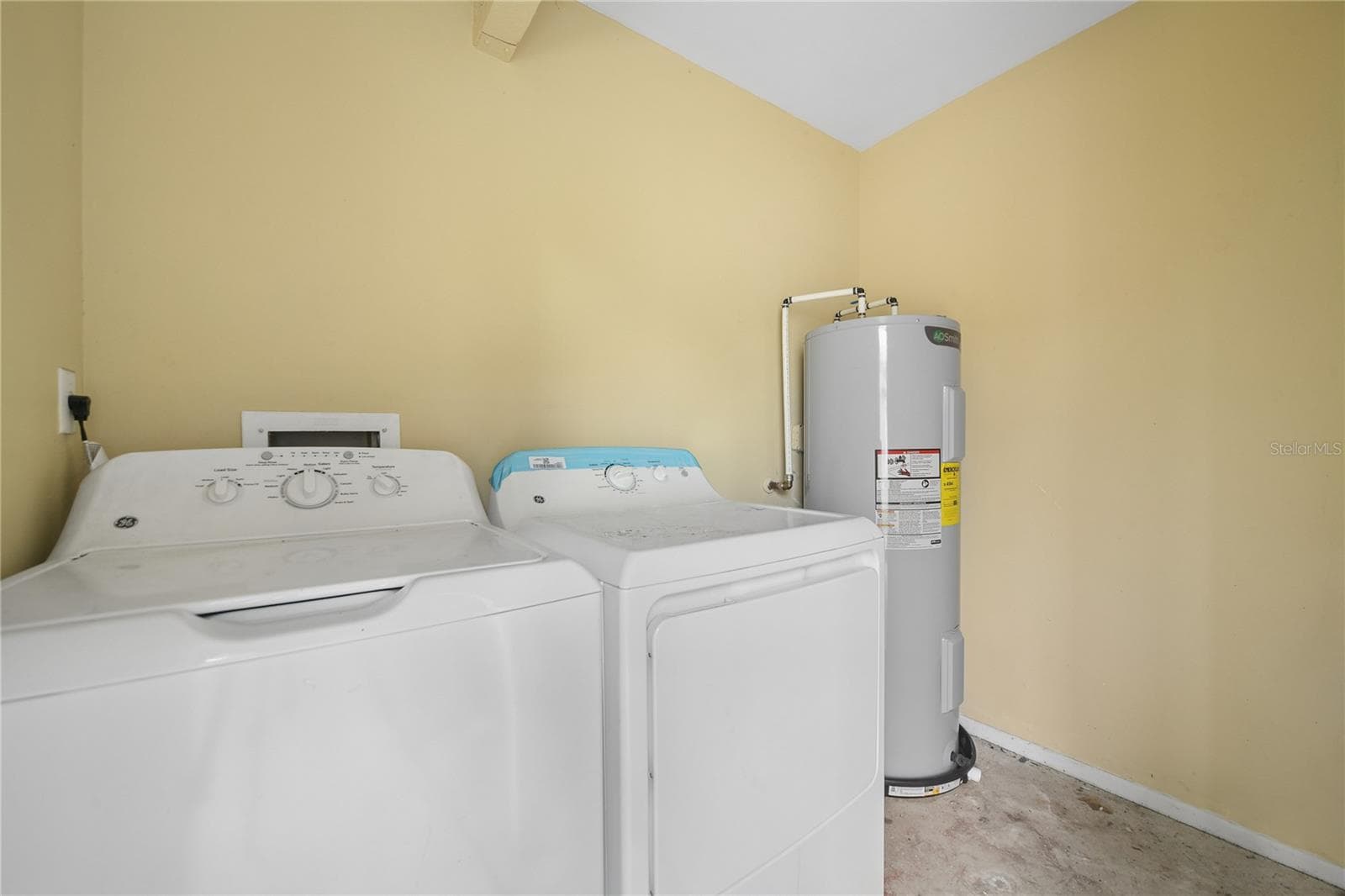 Laundry room - 107 DORCHESTER SQ, LAKE MARY