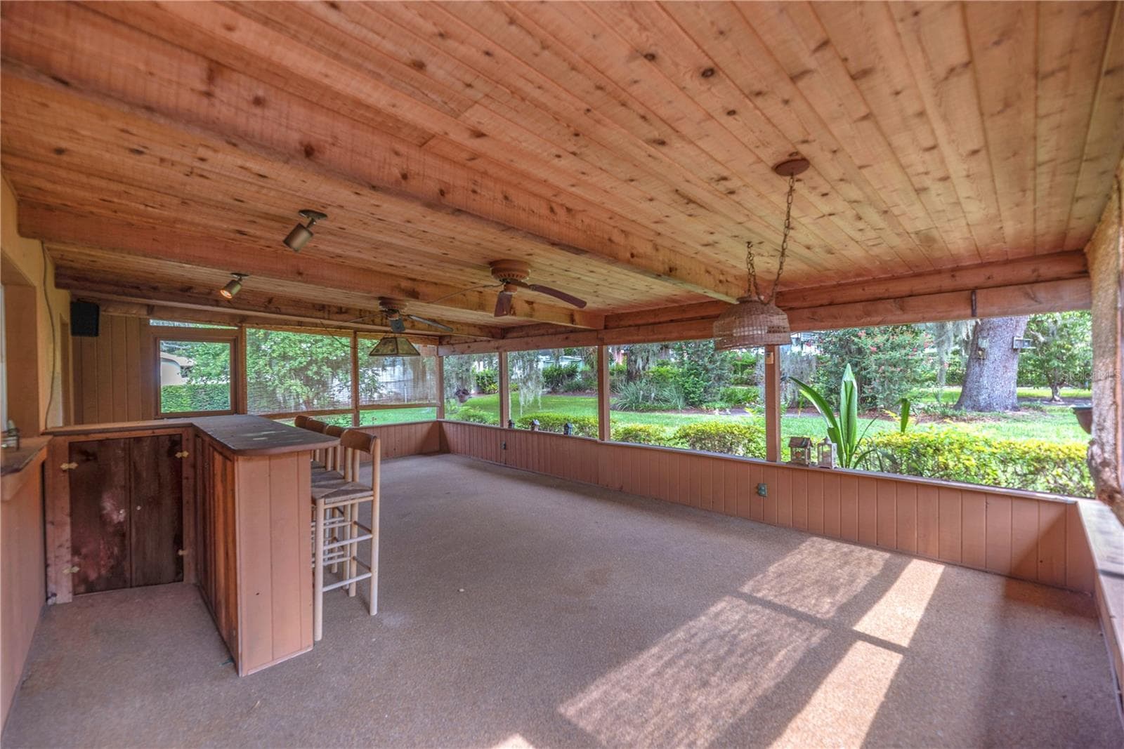 Single Family Residence at 110 ASHBROOK DR, BRANDON, photo 14 of 39