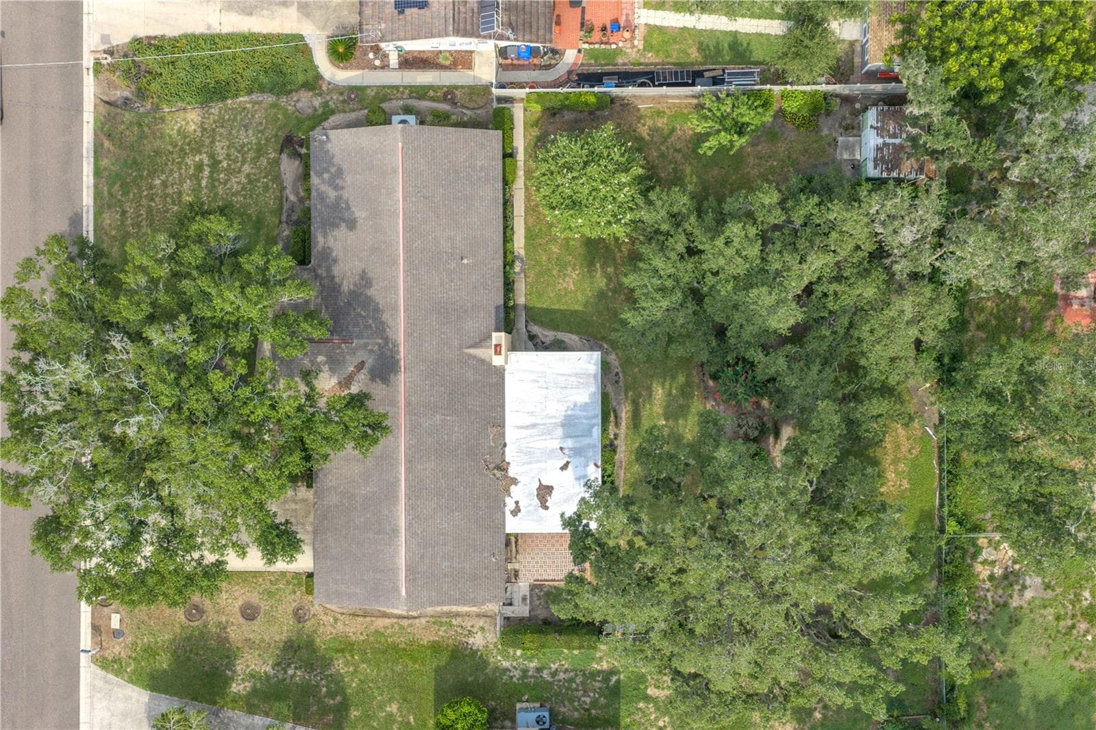 Single Family Residence at 110 ASHBROOK DR, BRANDON, photo 38 of 39