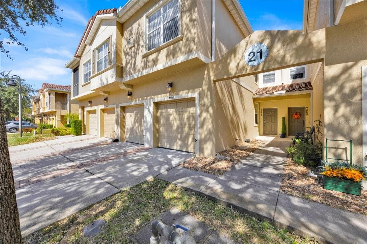 Condominium at 7509 PELLHAM WAY #0, KISSIMMEE, photo 2 of 36