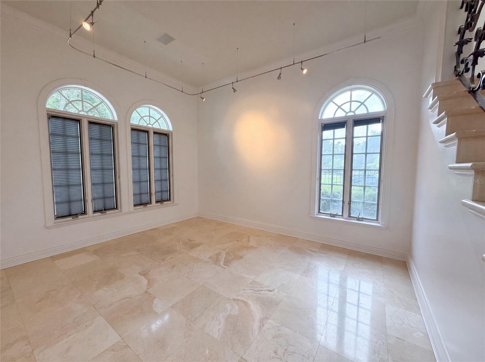 Single Family Residence at 4407 W DALE AVE, TAMPA, photo 12 of 55