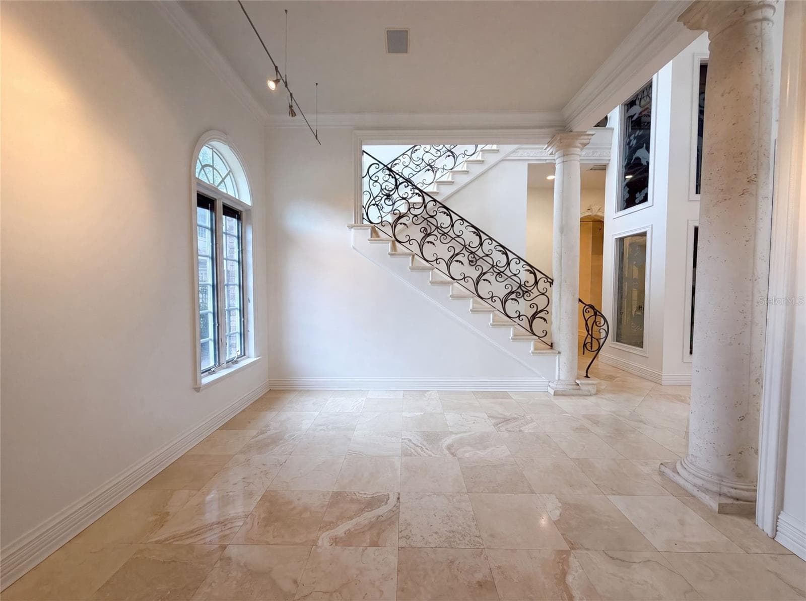 Single Family Residence at 4407 W DALE AVE, TAMPA, photo 18 of 55