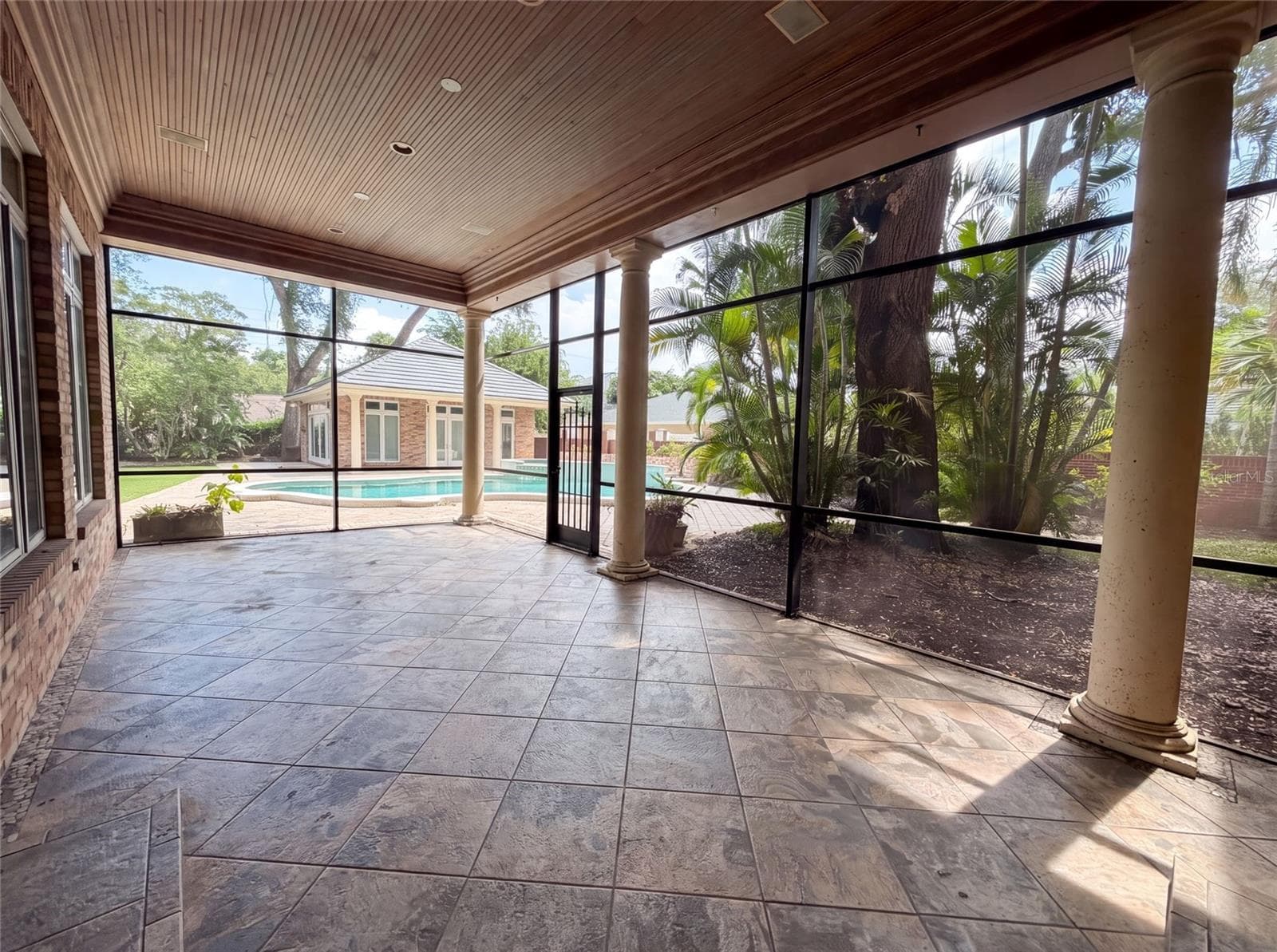 Single Family Residence at 4407 W DALE AVE, TAMPA, photo 50 of 55