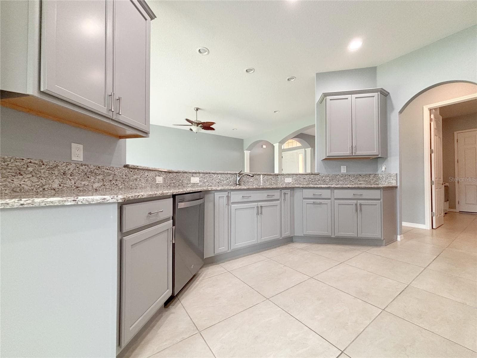 Single Family Residence at 1124 SAWGRASS DR, WINTER HAVEN, photo 10 of 71