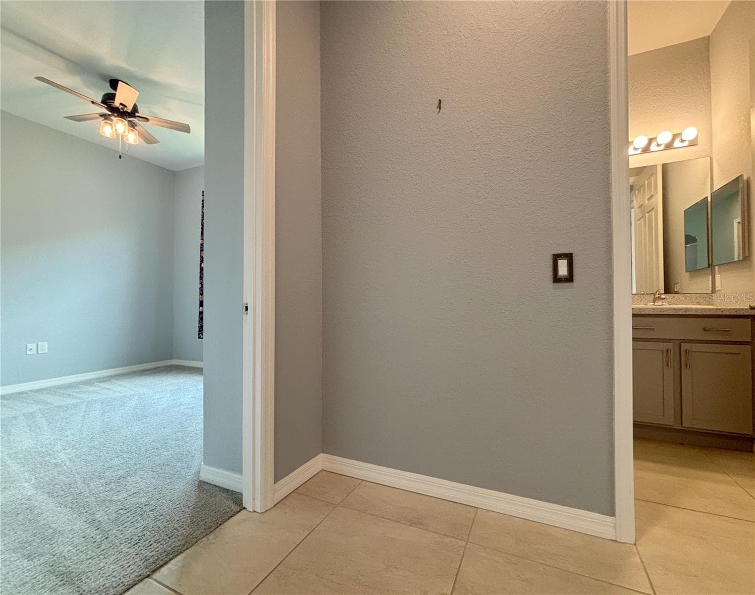 Bed 3 and Guest Bath - 1124 SAWGRASS DR, WINTER HAVEN
