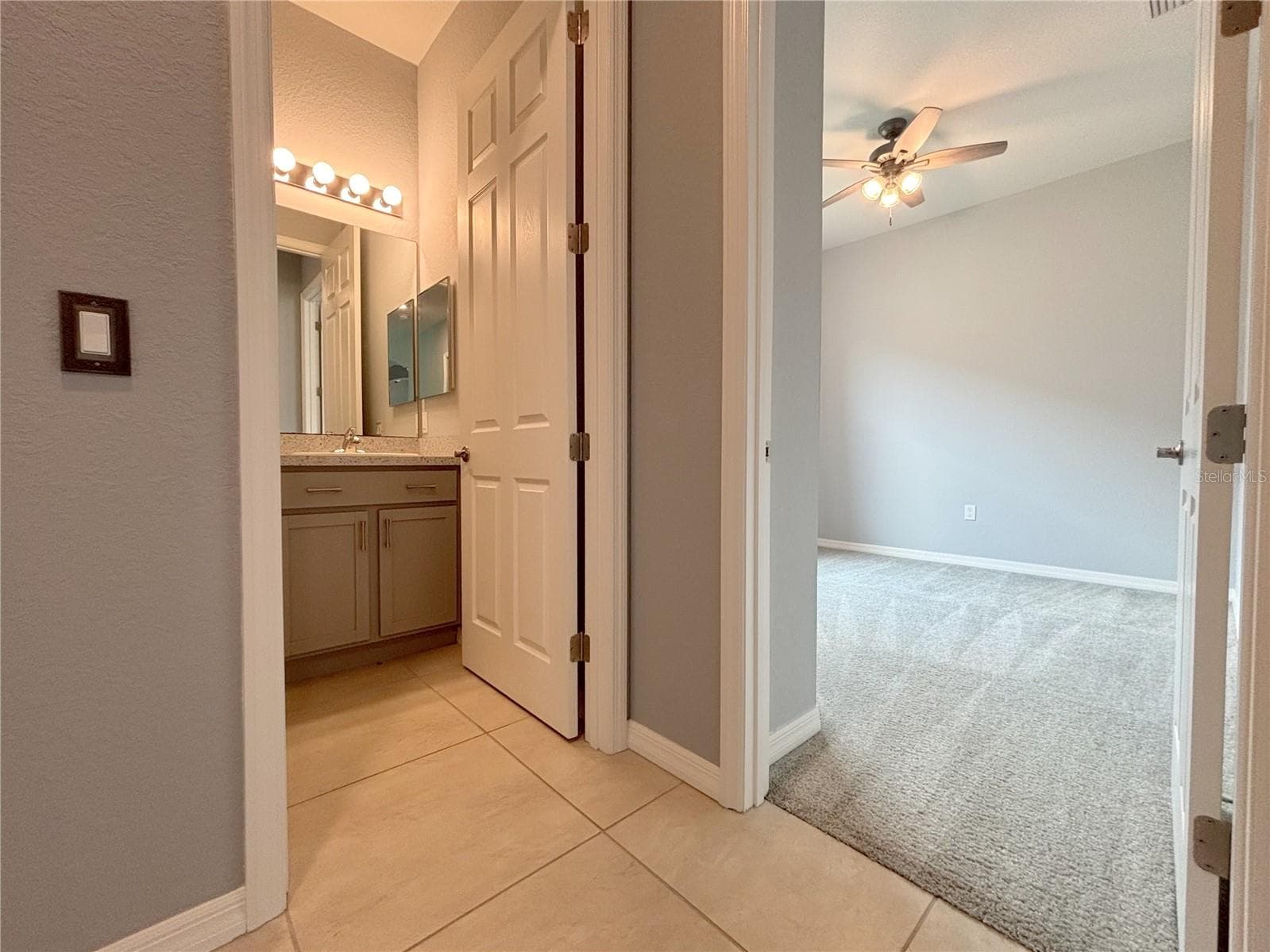 Guest Bath and Bed 2 - 1124 SAWGRASS DR, WINTER HAVEN