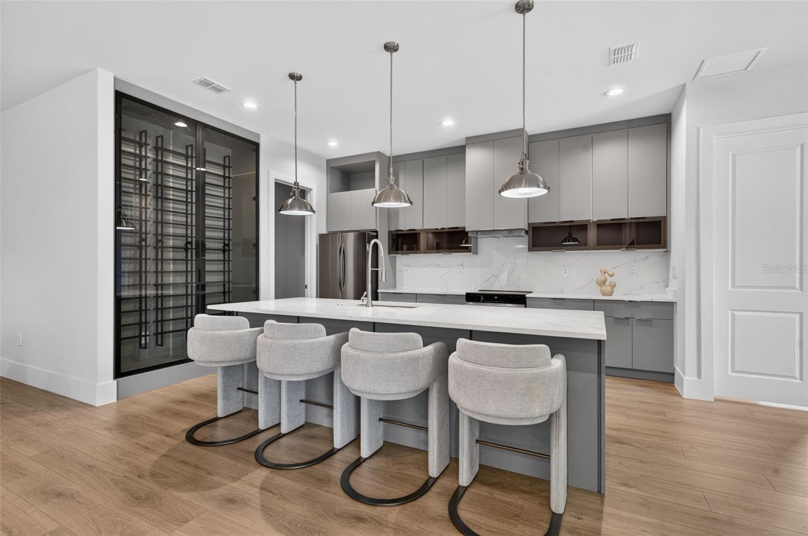 Single Family Residence at 102 BELL PL, WINTER PARK, photo 12 of 39