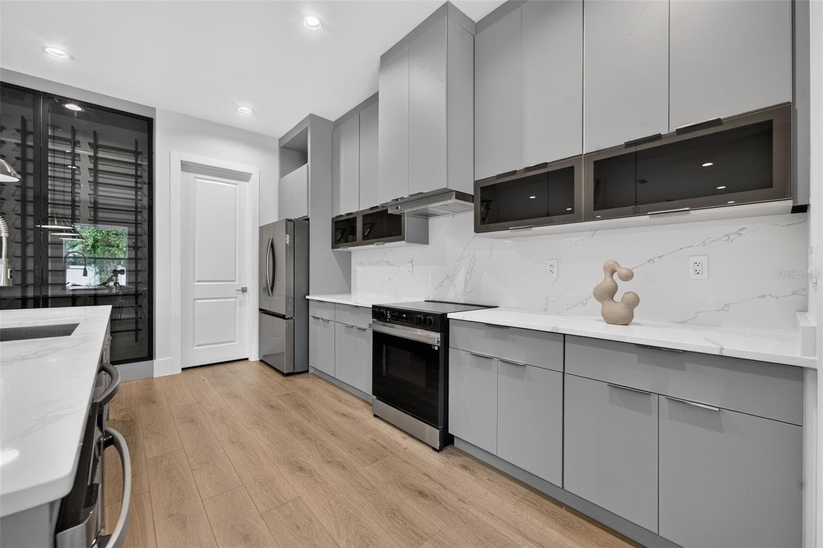 Single Family Residence at 102 BELL PL, WINTER PARK, photo 16 of 39