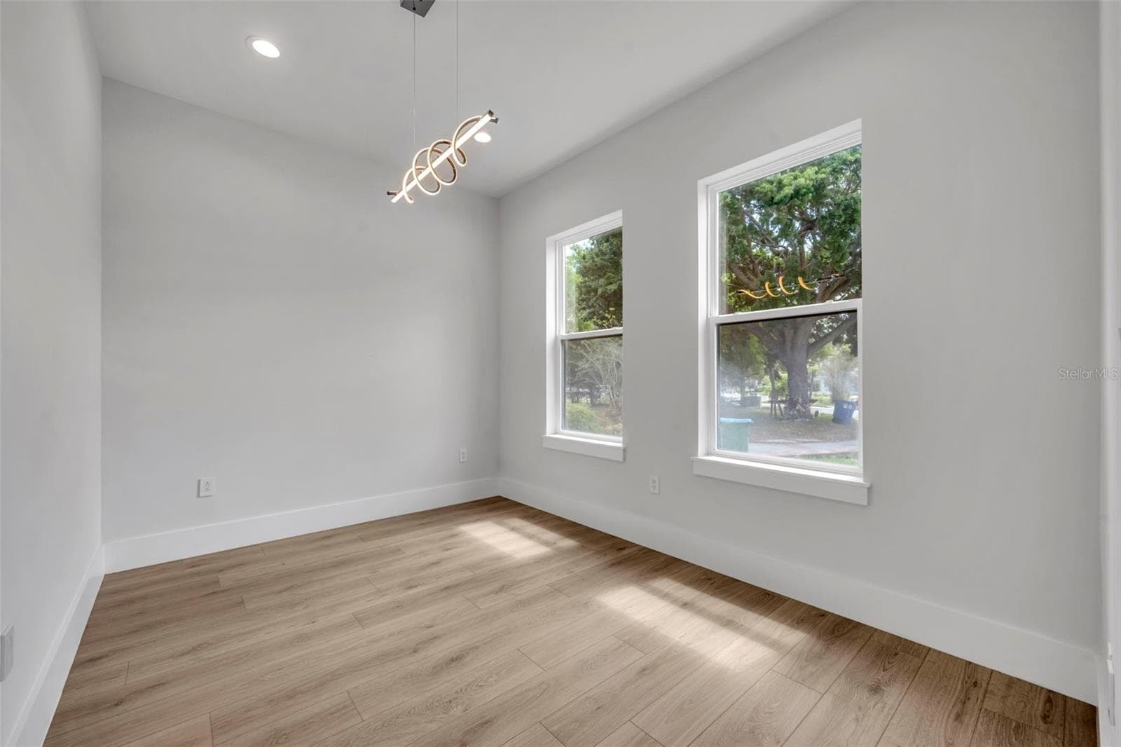 Single Family Residence at 102 BELL PL, WINTER PARK, photo 25 of 39