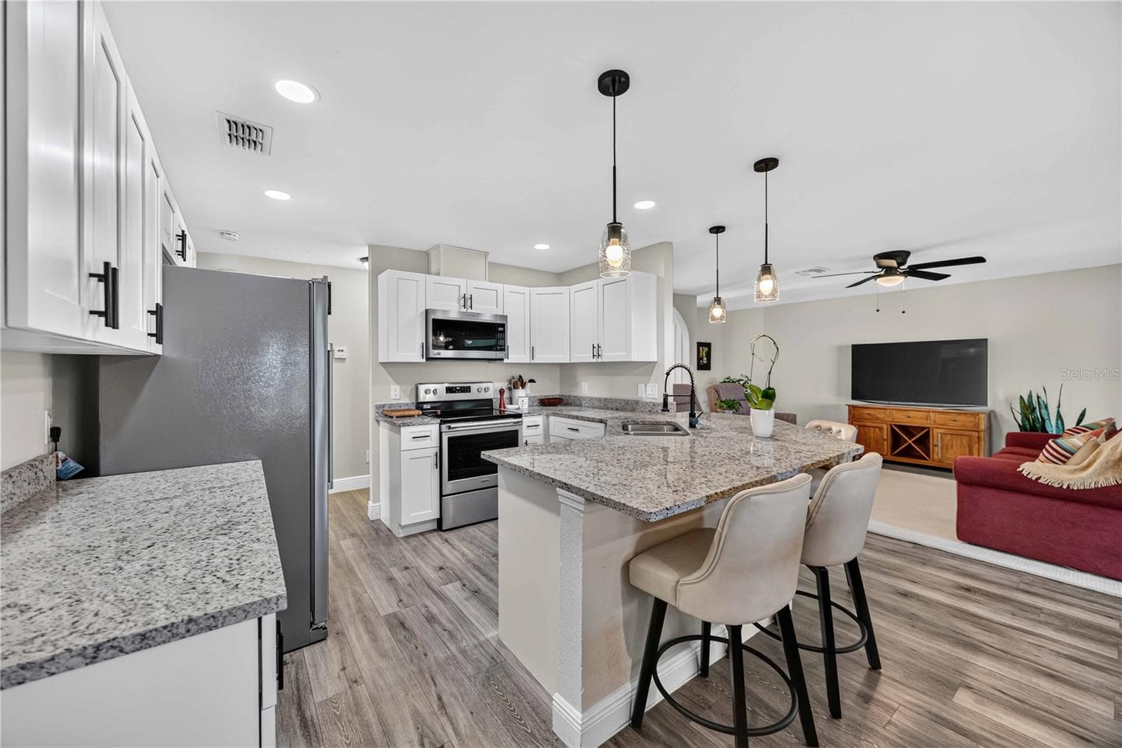 Single Family Residence at 23 BUNKER PL, ROTONDA WEST, photo 8 of 39
