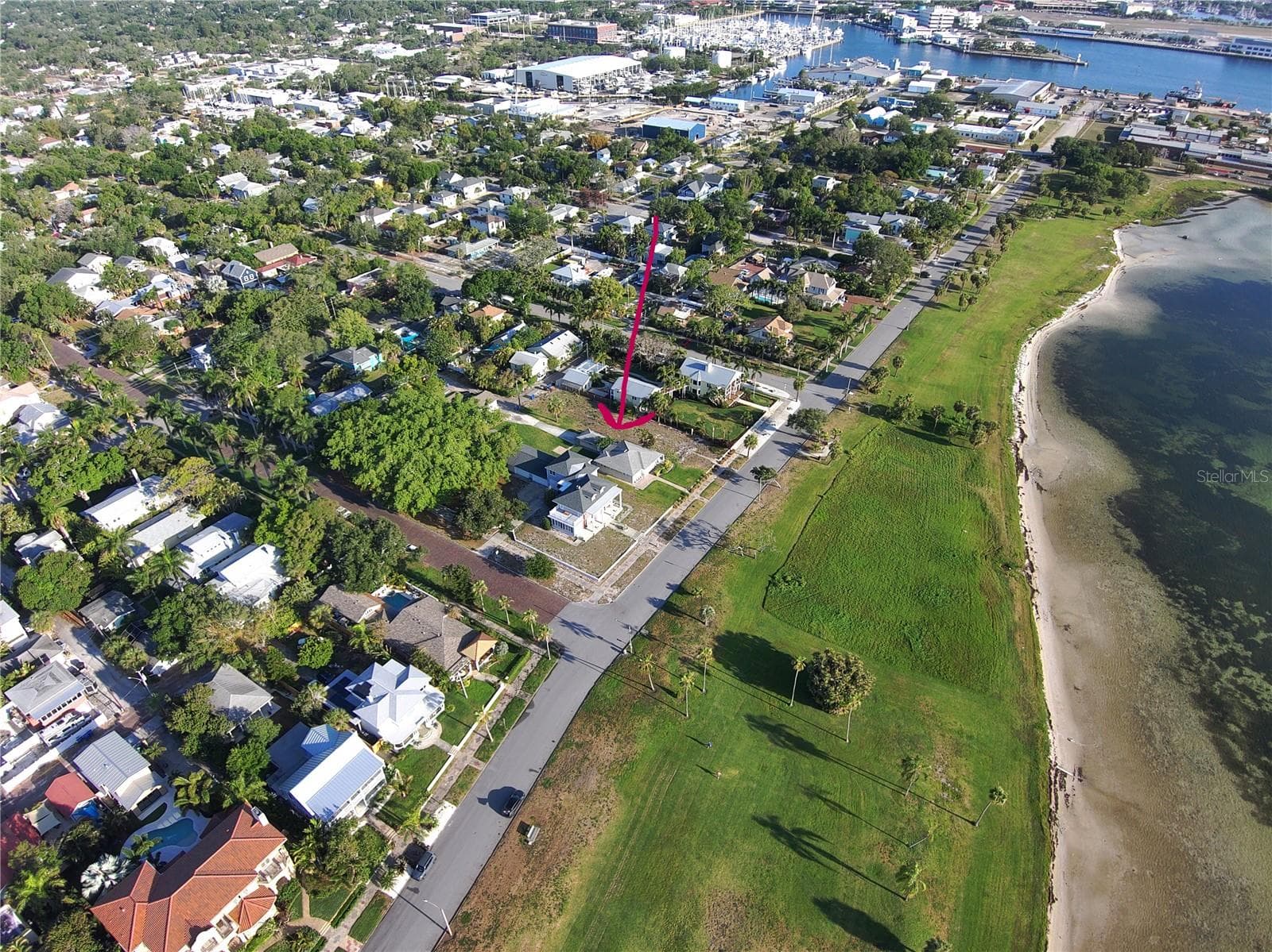 Single Family Residence at 1817 BEACH DR SE, ST PETERSBURG, photo 7 of 18