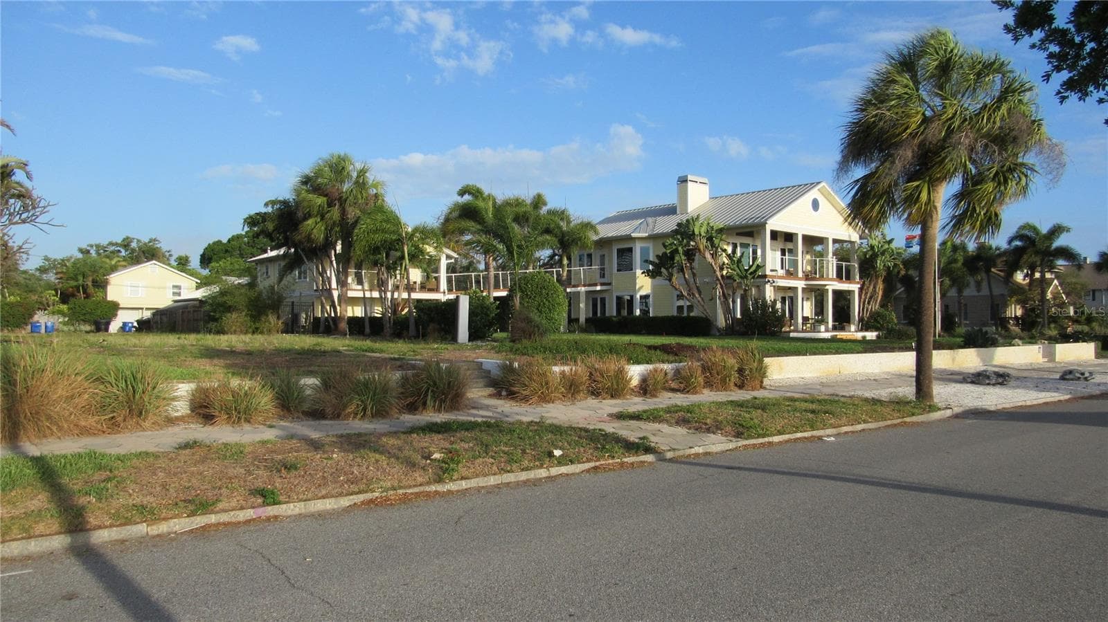 Single Family Residence at 1817 BEACH DR SE, ST PETERSBURG, photo 10 of 18