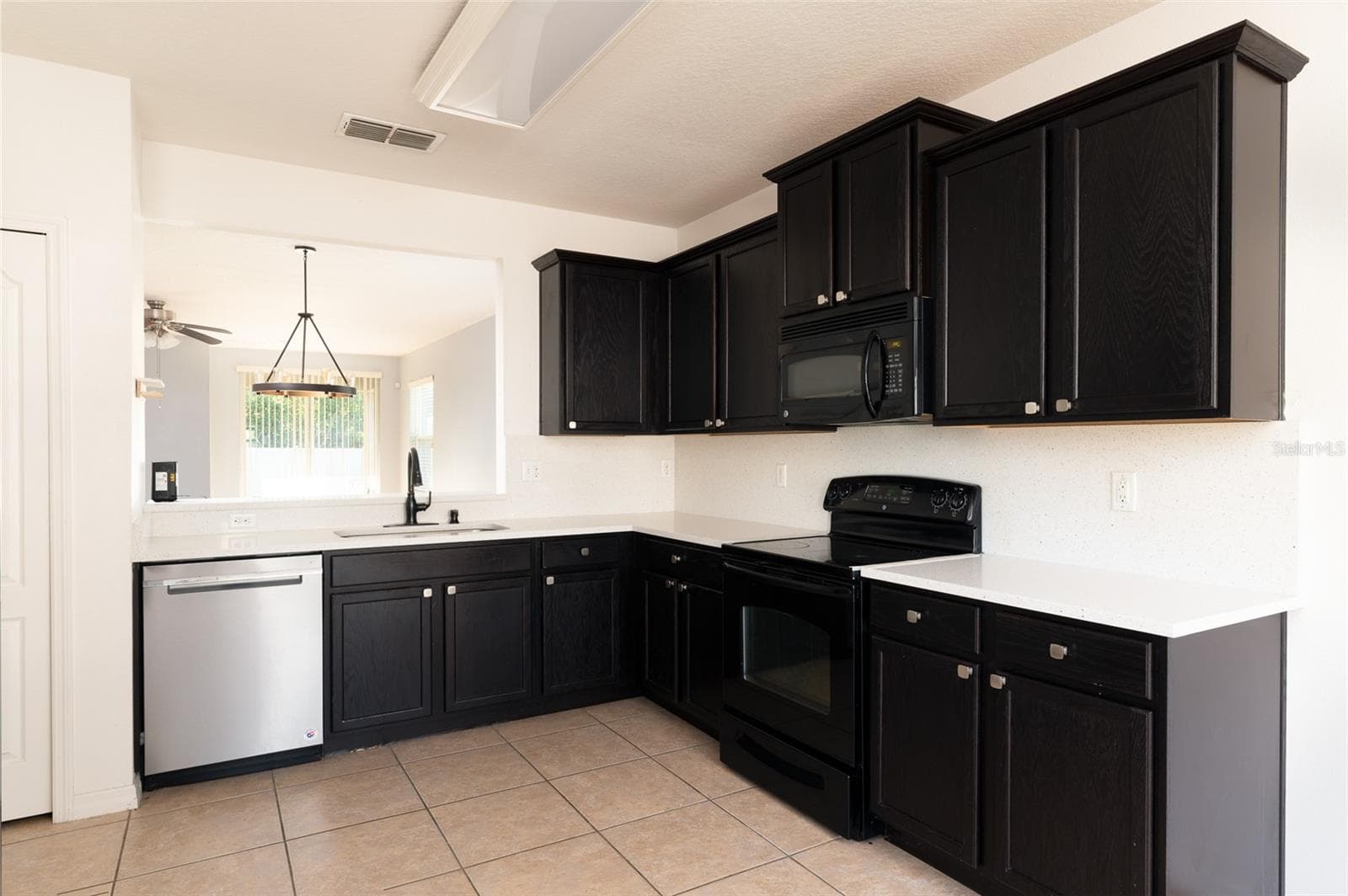 Single Family Residence at 1569 TAMARIND RD, DAVENPORT, photo 6 of 20