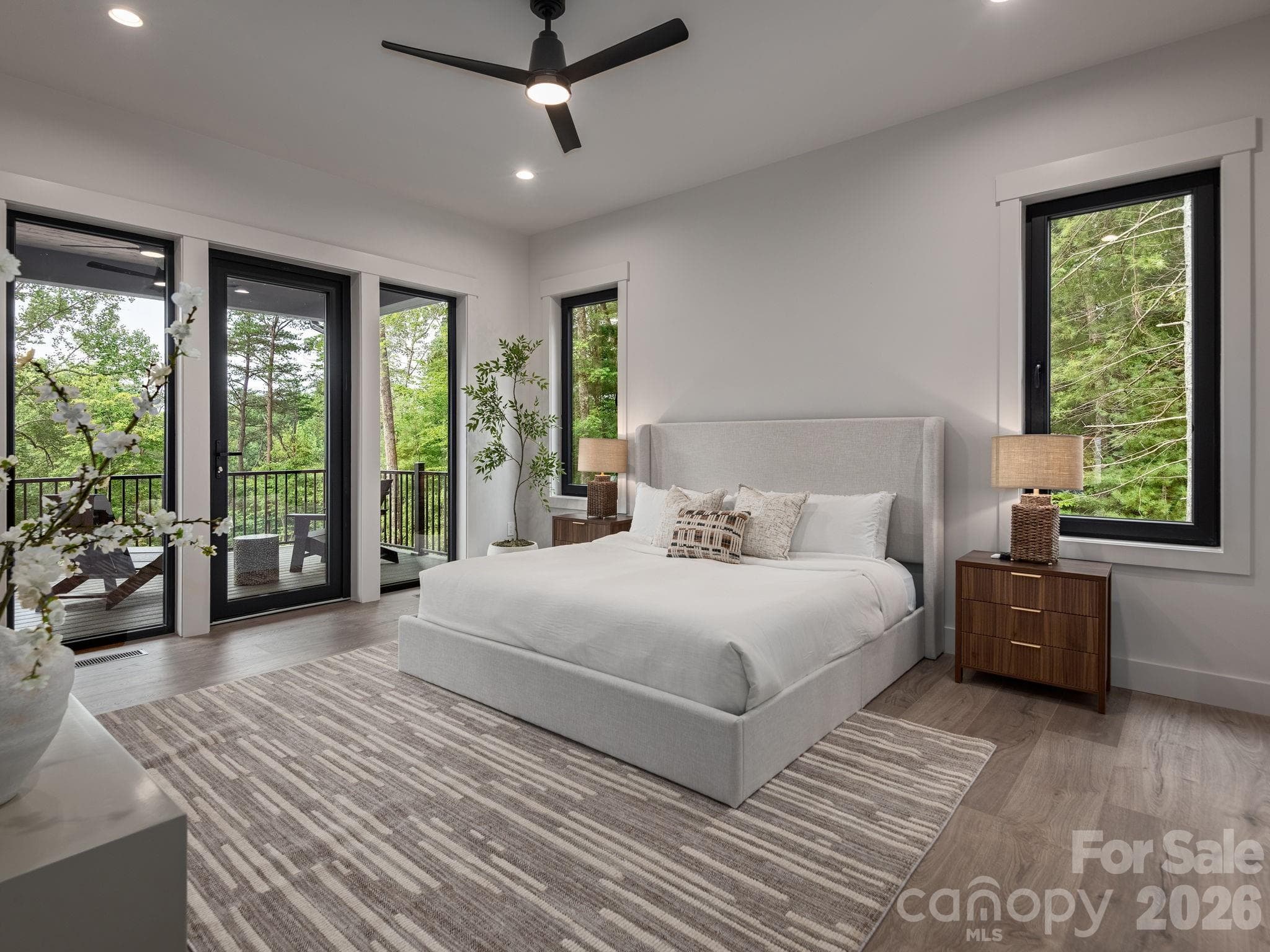 Single Family Residence at Hendersonville, photo 15 of 31