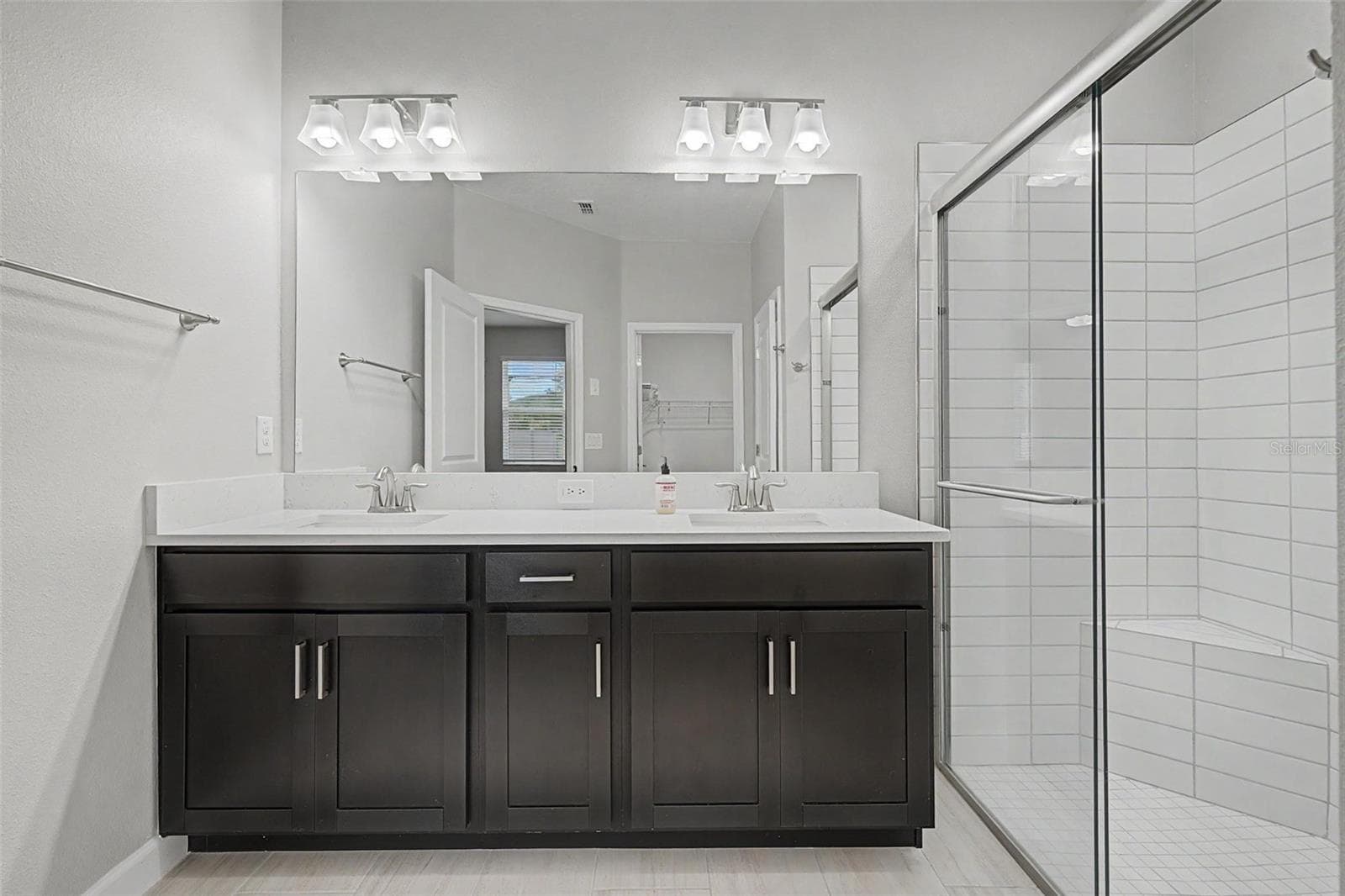 Single Family Residence at 10460 GABLE DIG LOOP, SAN ANTONIO, photo 19 of 96