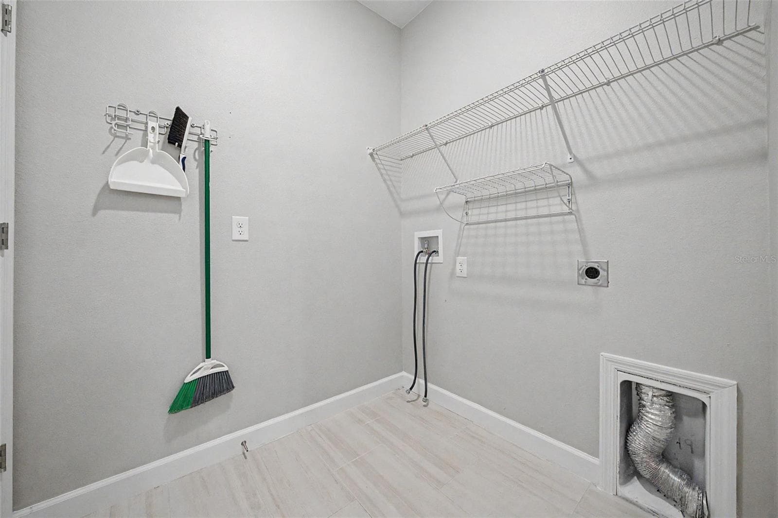 Laundry room - 10460 GABLE DIG LOOP, SAN ANTONIO