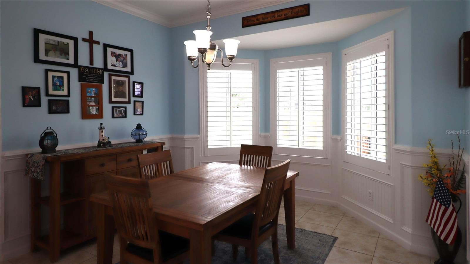 located just off dining with bay windows... - 2293 NW 58TH TER, OCALA