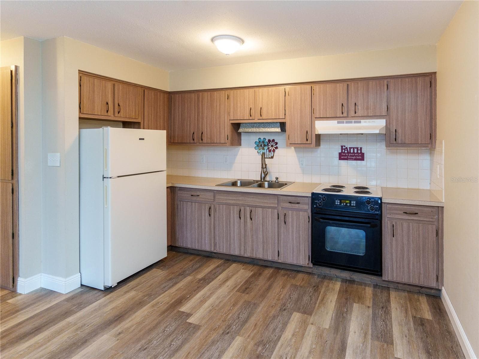 Condominium at 4318 TAHITIAN GARDENS CIR #F, HOLIDAY, photo 7 of 31