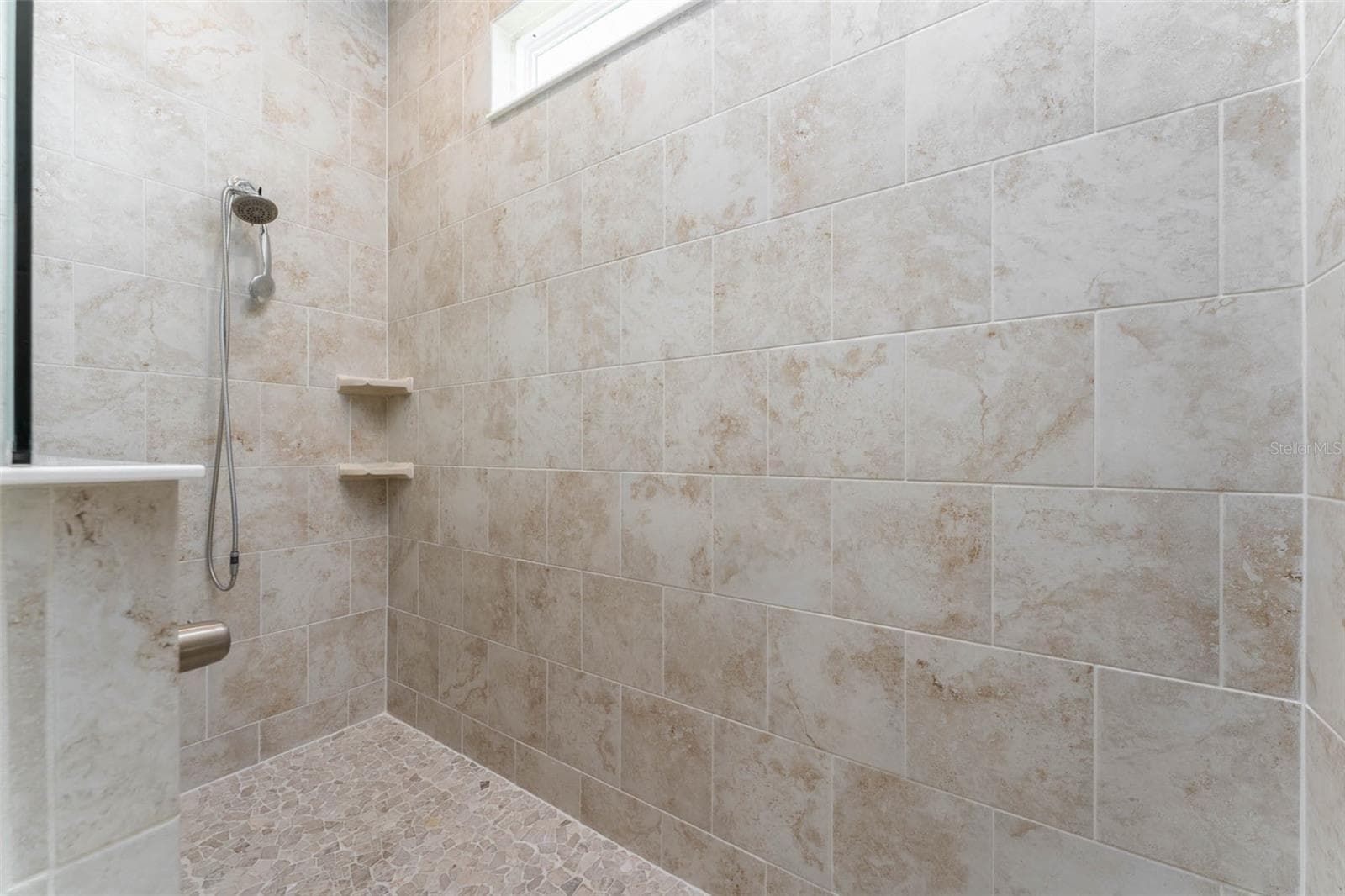 Large Walk in Shower in Primary EnSuite - 14008 SWALLOW HILL DR, LITHIA