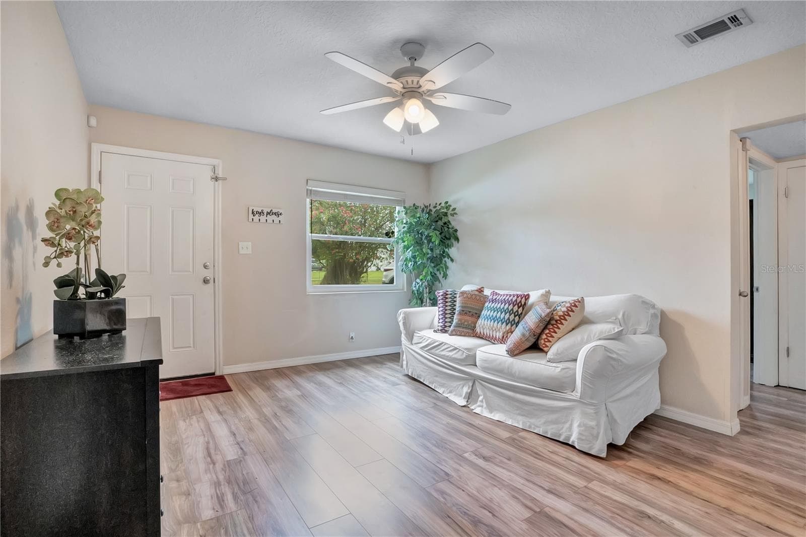 Single Family Residence at 4901 BRISTOL CT, ORLANDO, photo 9 of 24