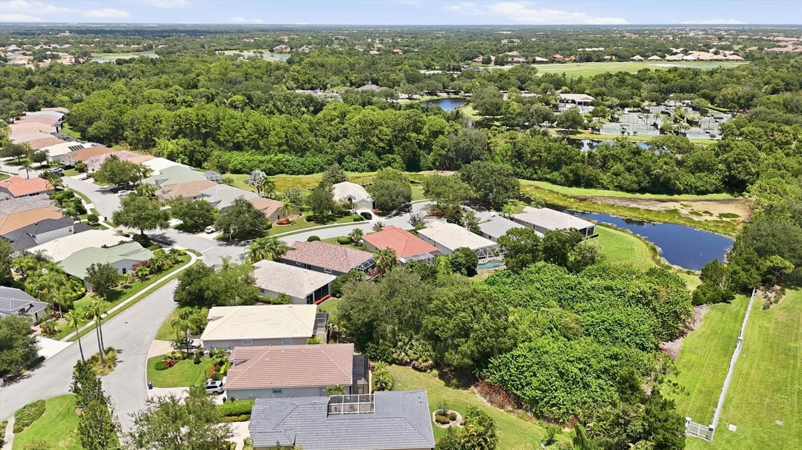 Single Family Residence at 8492 IDLEWOOD CT, LAKEWOOD RANCH, photo 67 of 71