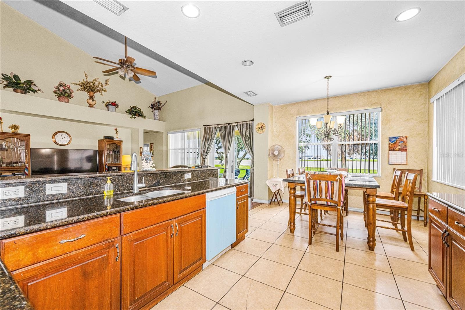 Single Family Residence at 11217 LAUREL BROOK CT, RIVERVIEW, photo 8 of 45