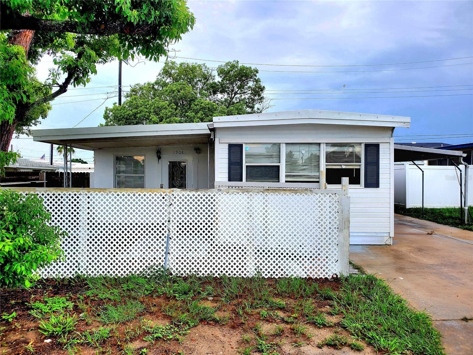 1908 SHADY COVE DR