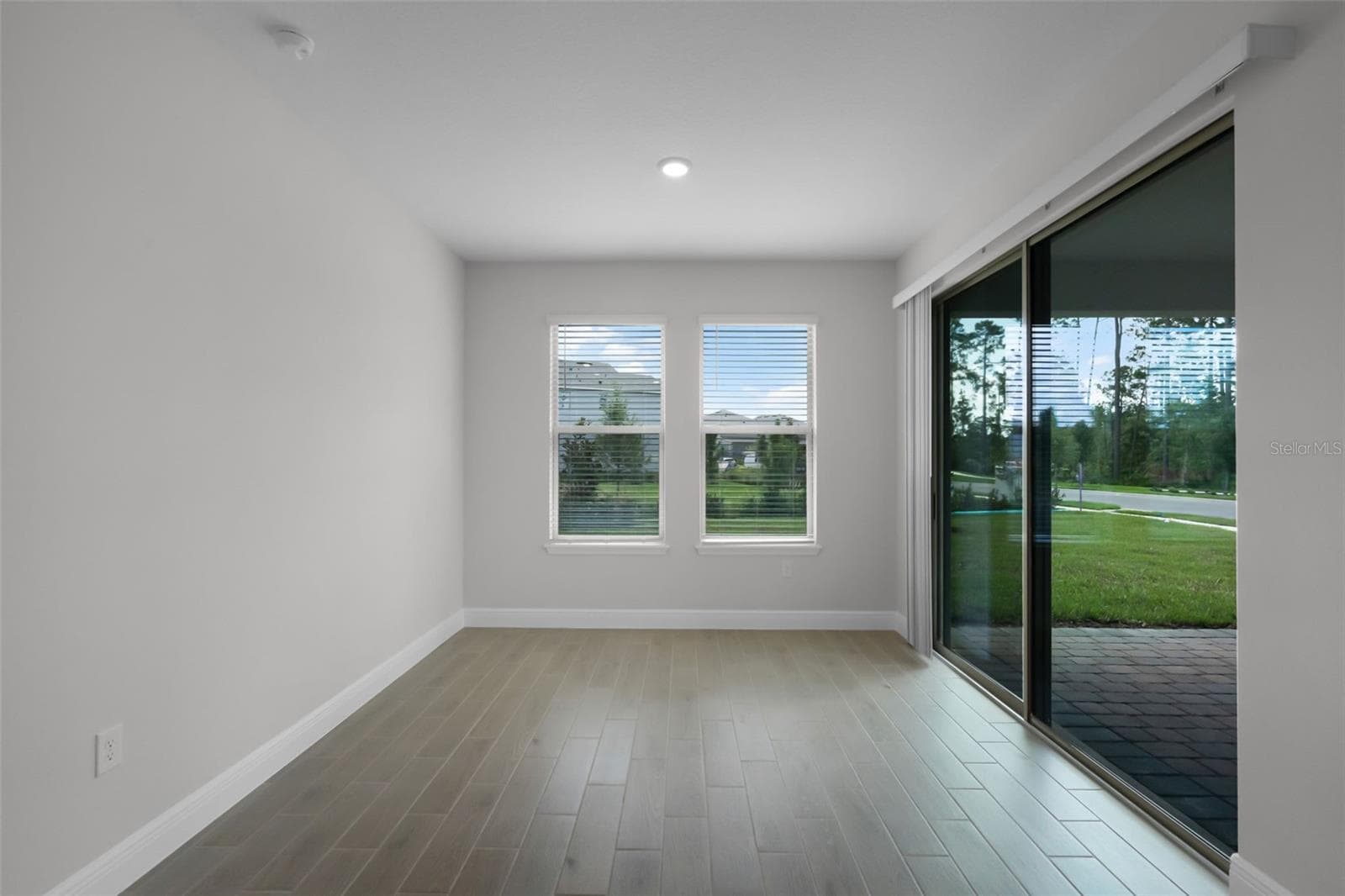 Single Family Residence at 11923 SHINE VIEW LN, WINTER GARDEN, photo 13 of 40