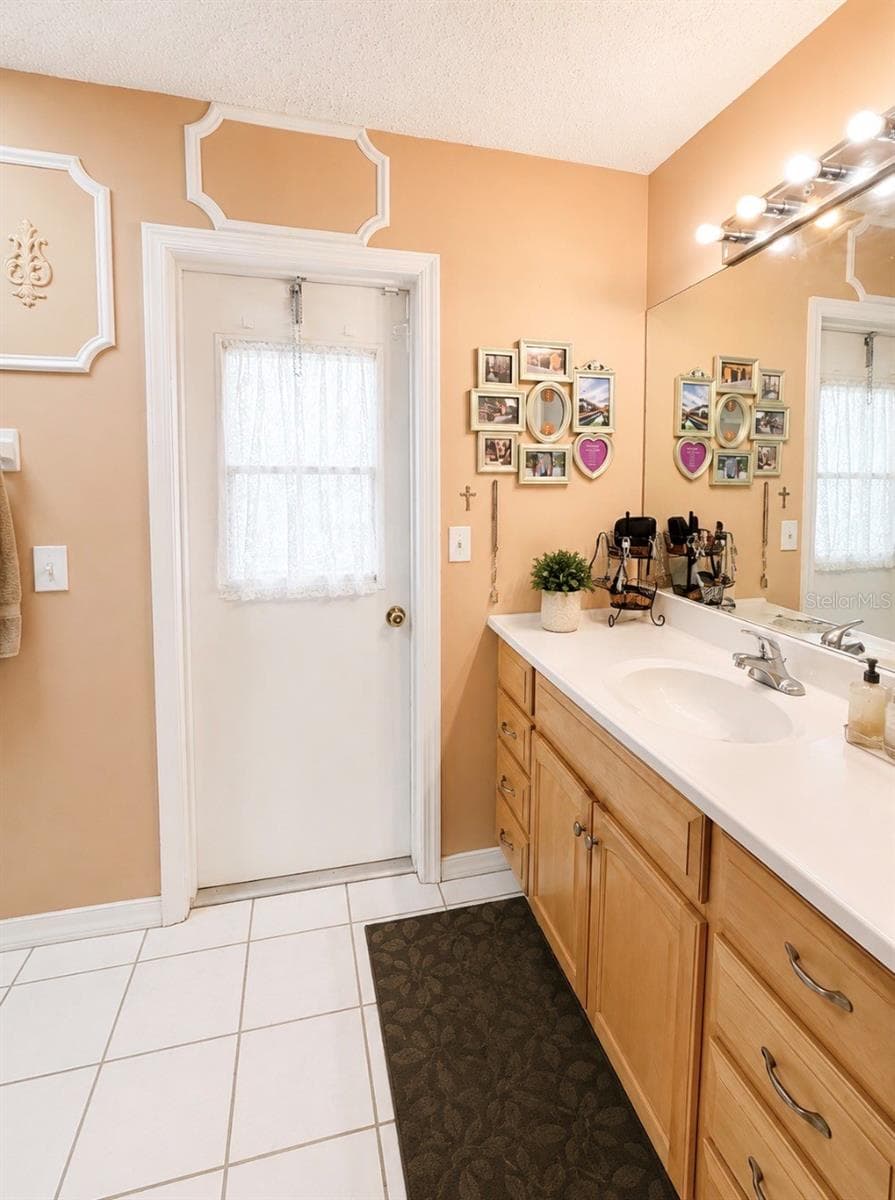 Master bathroom - 1012 FOREST CIR, WINTER SPRINGS
