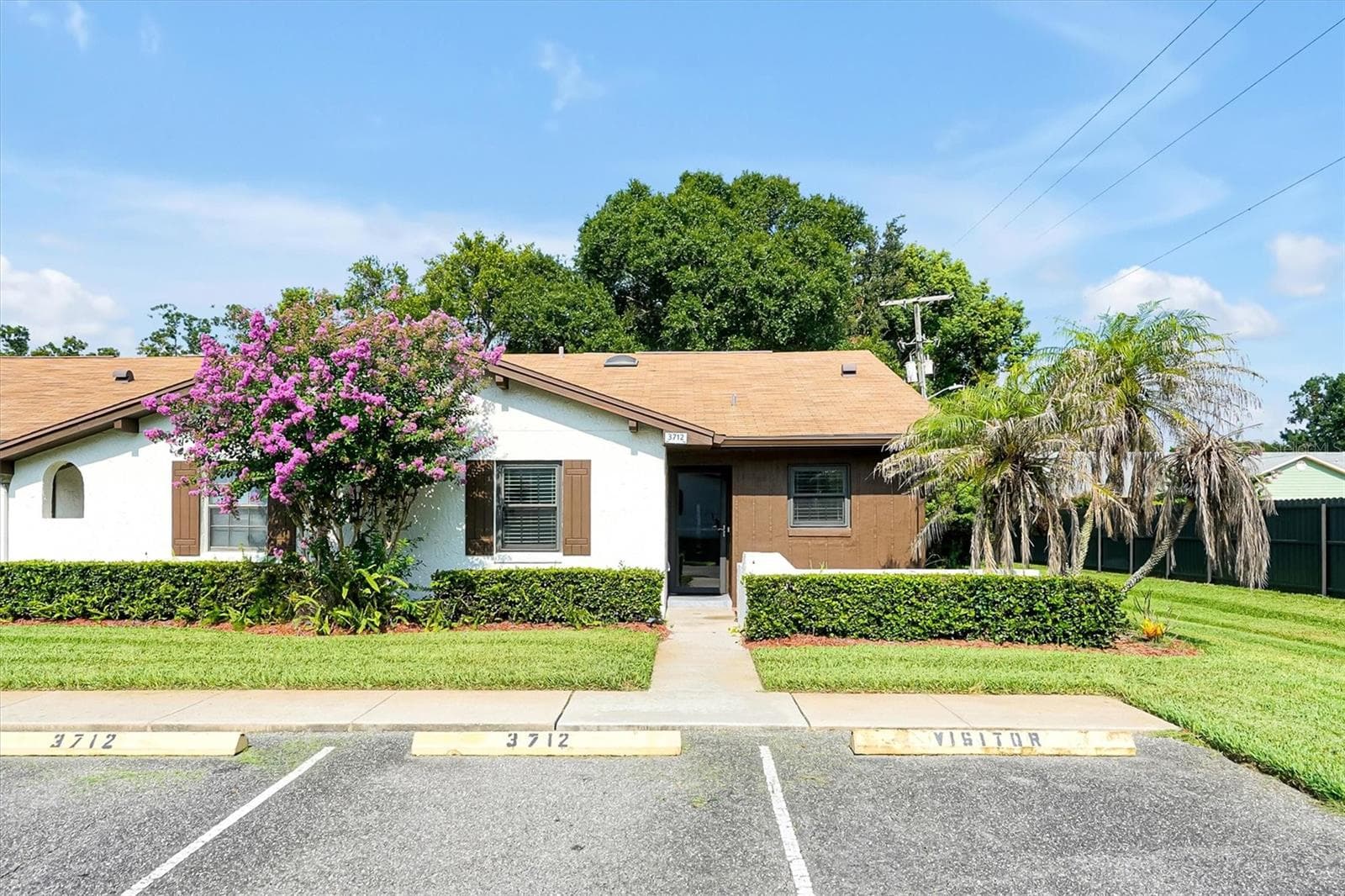 3712 BAY CT