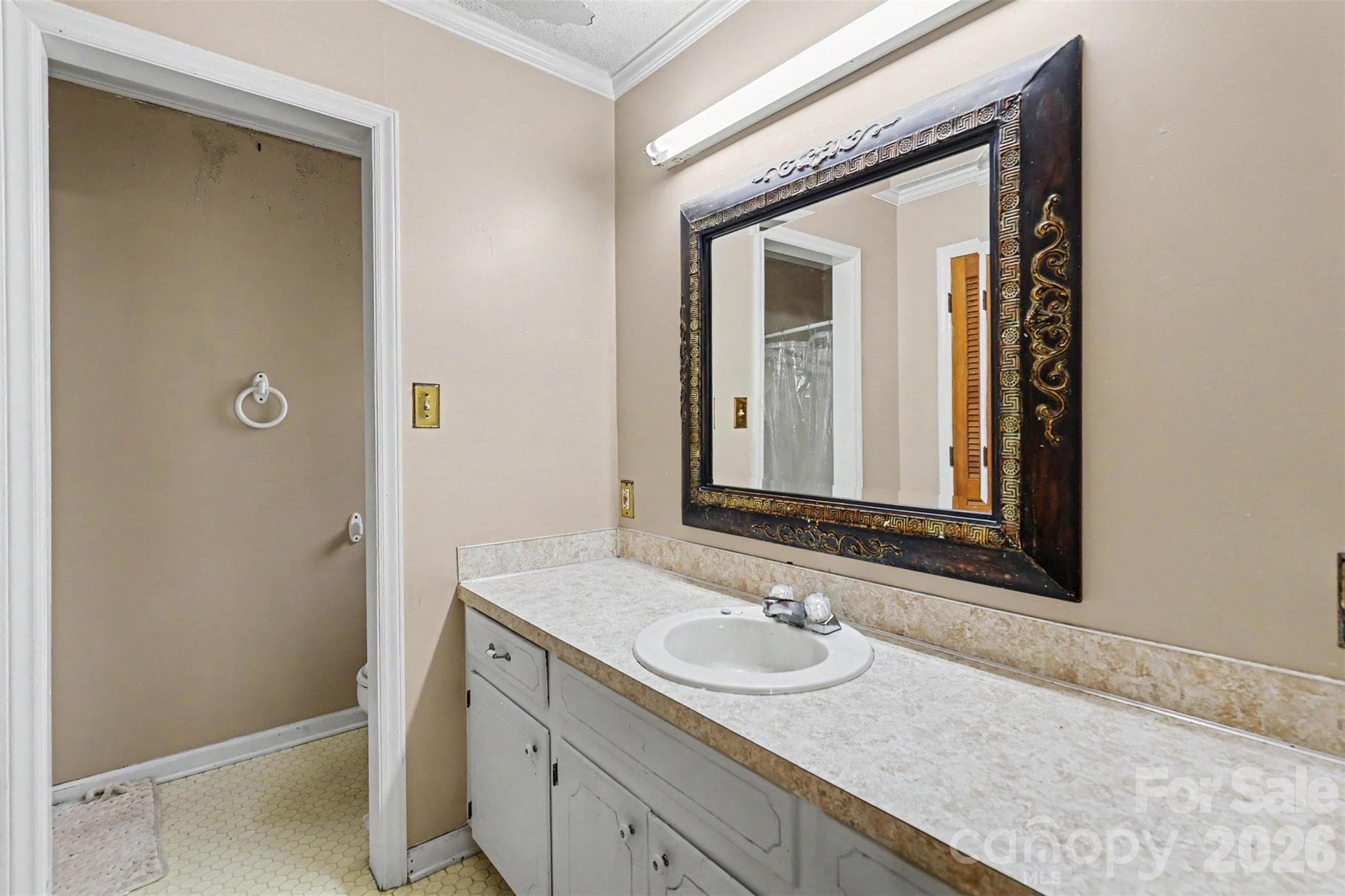 Single Family Residence at 310 Ferret Lane, York, photo 15 of 22
