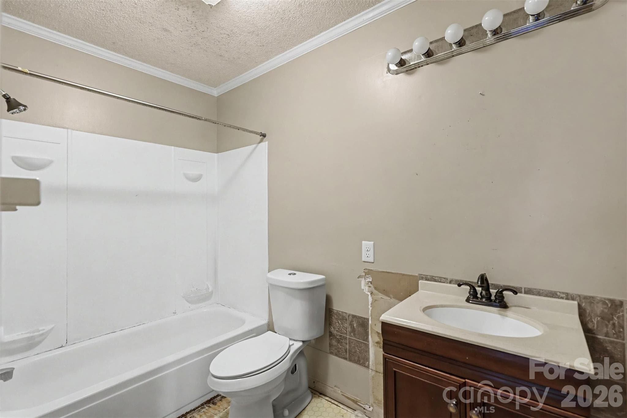 Single Family Residence at 310 Ferret Lane, York, photo 17 of 22