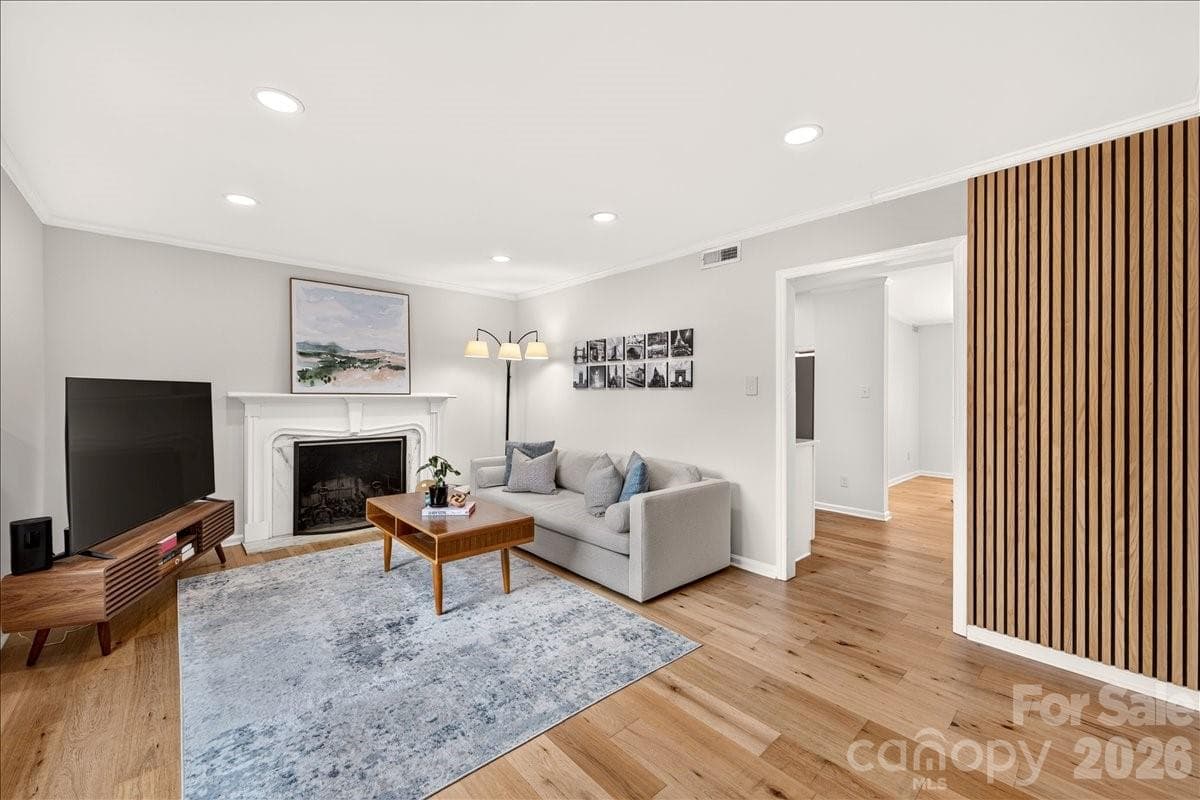 Condominium at 3500 Colony Road, Charlotte, photo 5 of 40