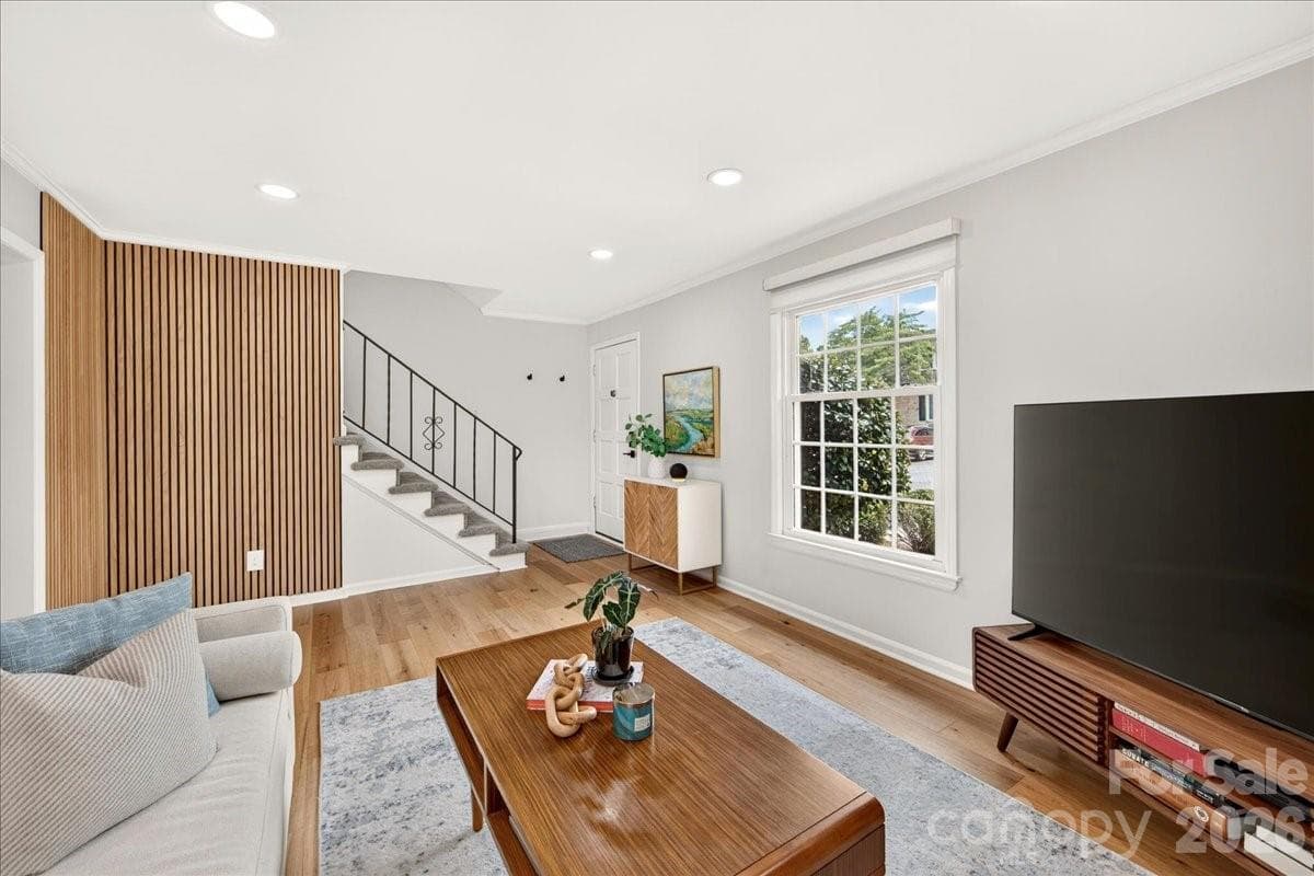 Condominium at 3500 Colony Road, Charlotte, photo 2 of 40