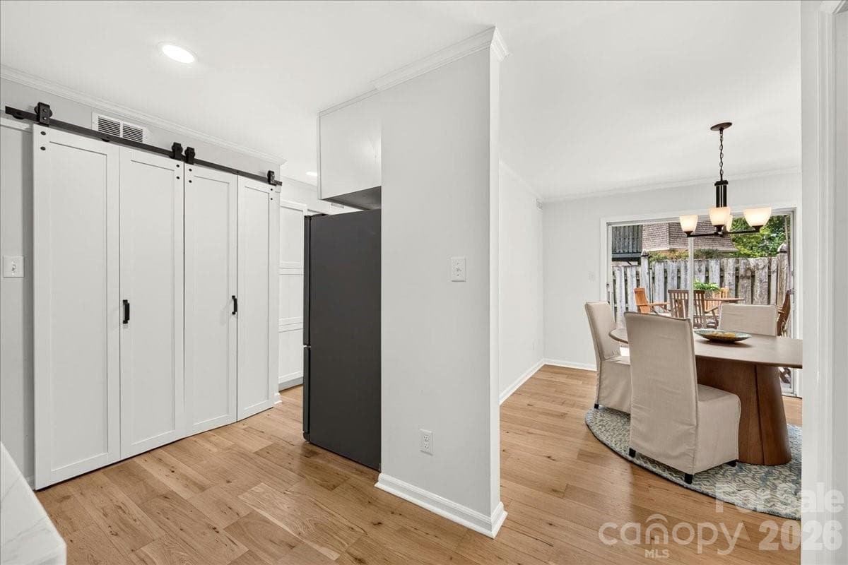 Condominium at 3500 Colony Road, Charlotte, photo 10 of 40