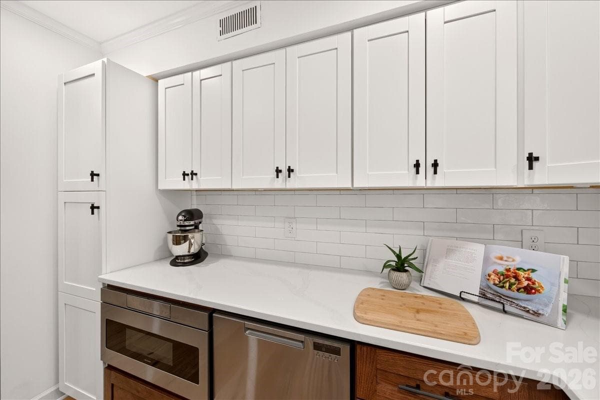 Condominium at 3500 Colony Road, Charlotte, photo 14 of 40
