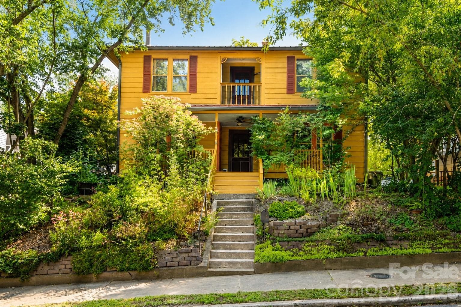 3 Woodlawn Avenue