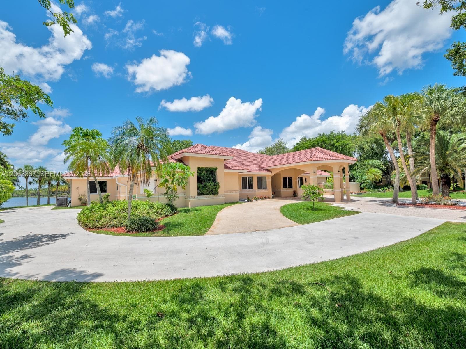 Single Family Residence at 2710 WALKERS WAY, WESTON, photo 4 of 55