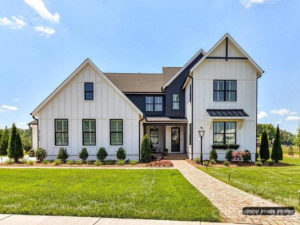 Single Family Residence at 2232 Grey Road, Davidson, photo 13 of 33