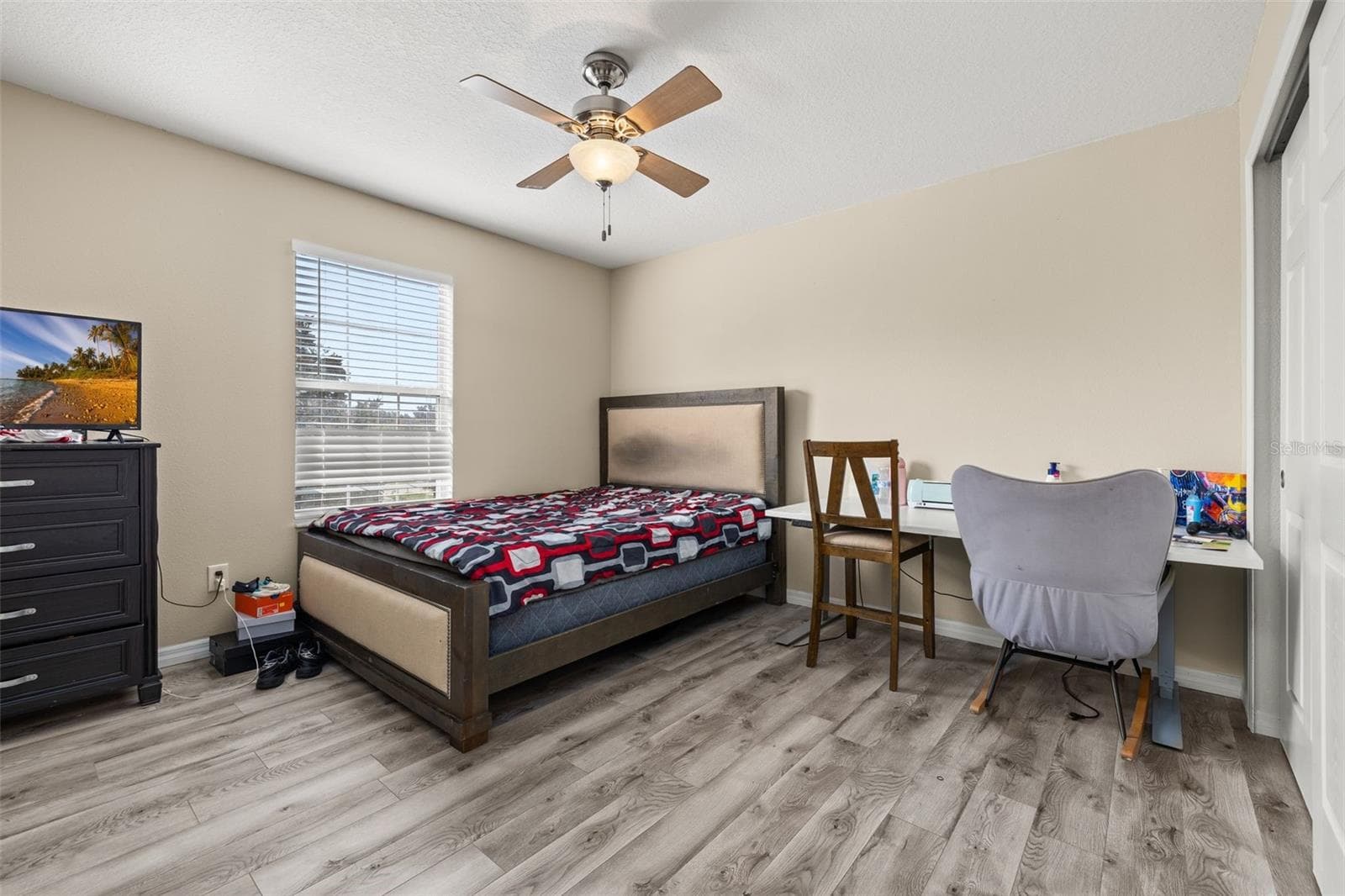 Seller to give $10k Credit at closing to make the upstairs your own! - 1404 SWAINSON CT, ORLANDO