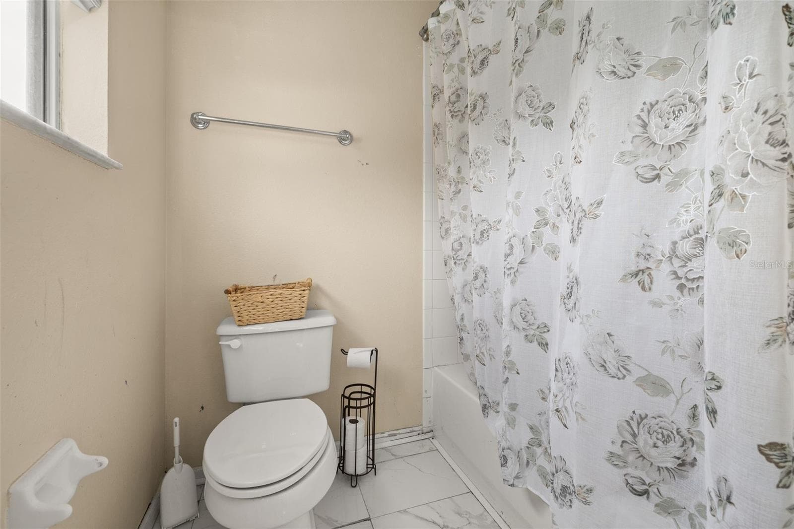 Single Family Residence at 1404 SWAINSON CT, ORLANDO, photo 35 of 62